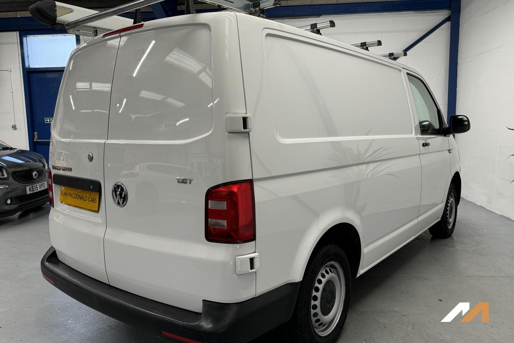 Volkswagen Transporter 2.0 TDI T28 BlueMotion Tech Startline Panel Van 5dr Diesel Manual FWD SWB Euro 6 (s/s) (84 ps)