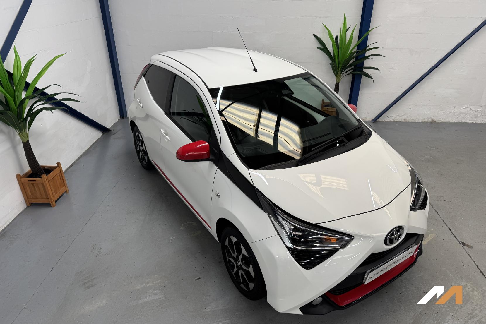 Toyota AYGO 1.0 VVT-i x-trend Hatchback 5dr Petrol Manual Euro 6 (Safety Sense) (71 ps)