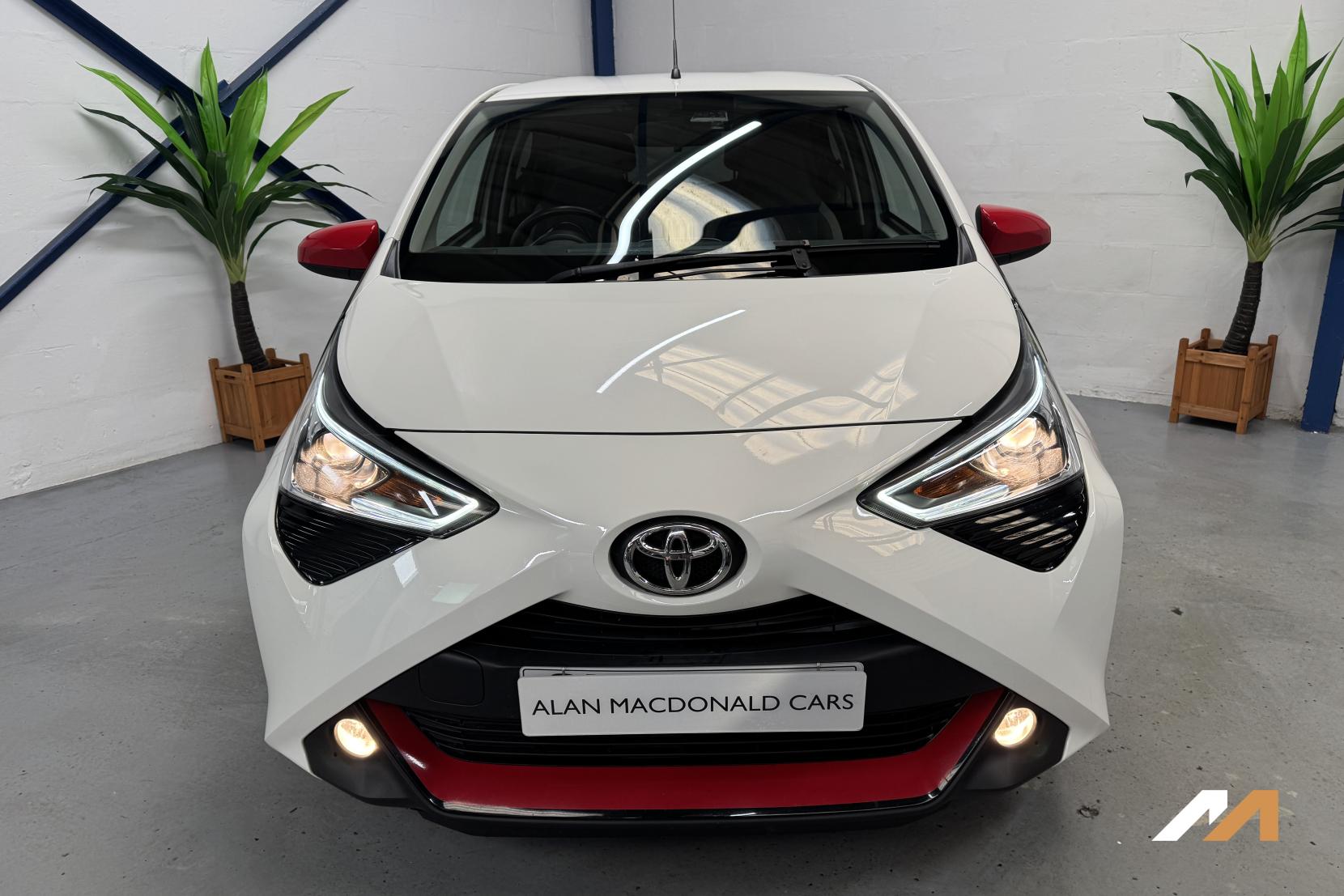 Toyota AYGO 1.0 VVT-i x-trend Hatchback 5dr Petrol Manual Euro 6 (Safety Sense) (71 ps)