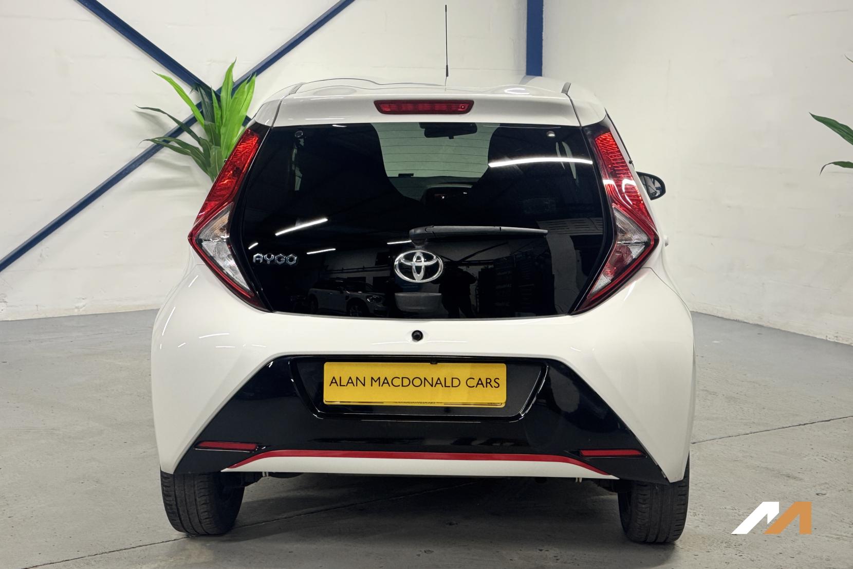 Toyota AYGO 1.0 VVT-i x-trend Hatchback 5dr Petrol Manual Euro 6 (Safety Sense) (71 ps)