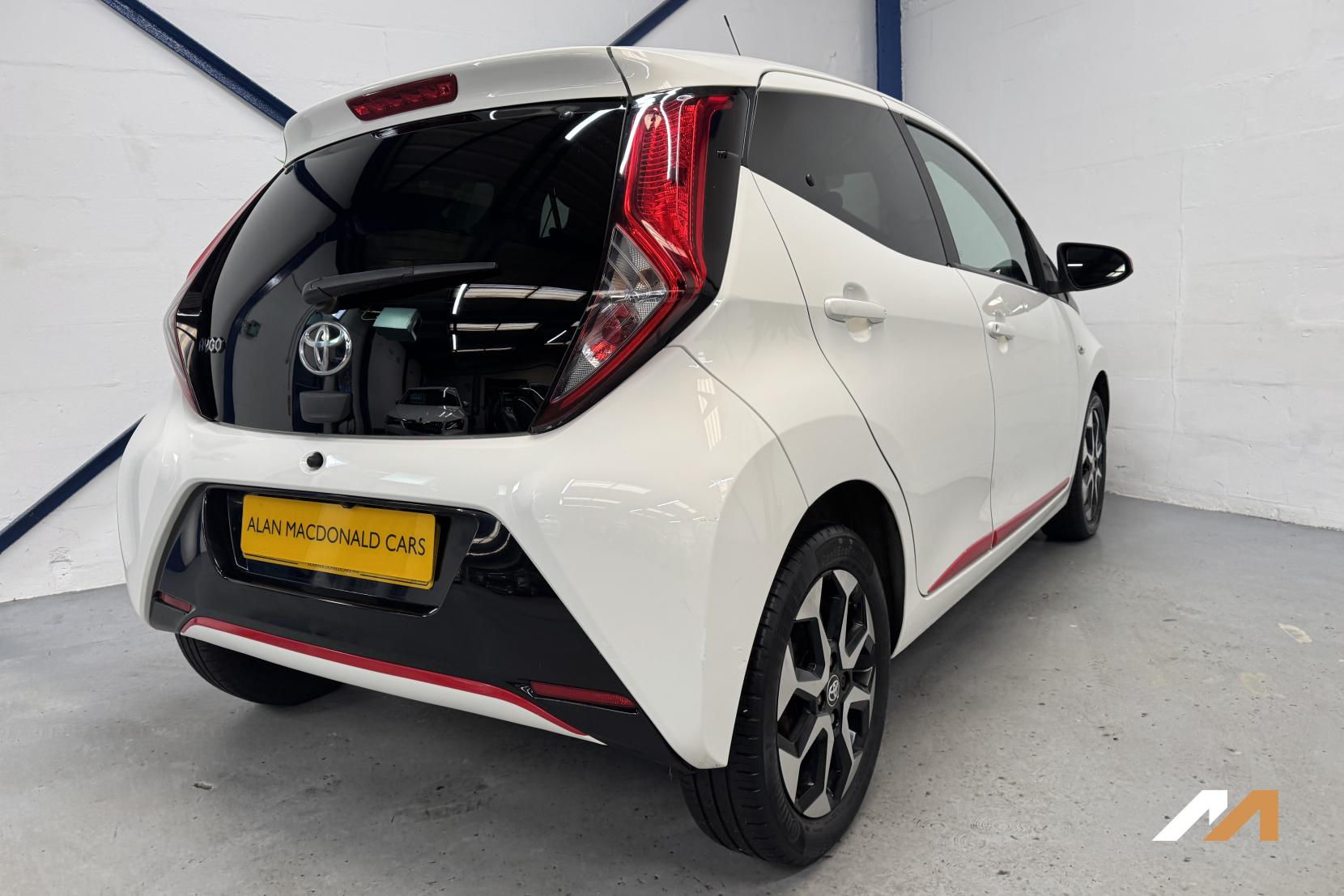 Toyota AYGO 1.0 VVT-i x-trend Hatchback 5dr Petrol Manual Euro 6 (Safety Sense) (71 ps)