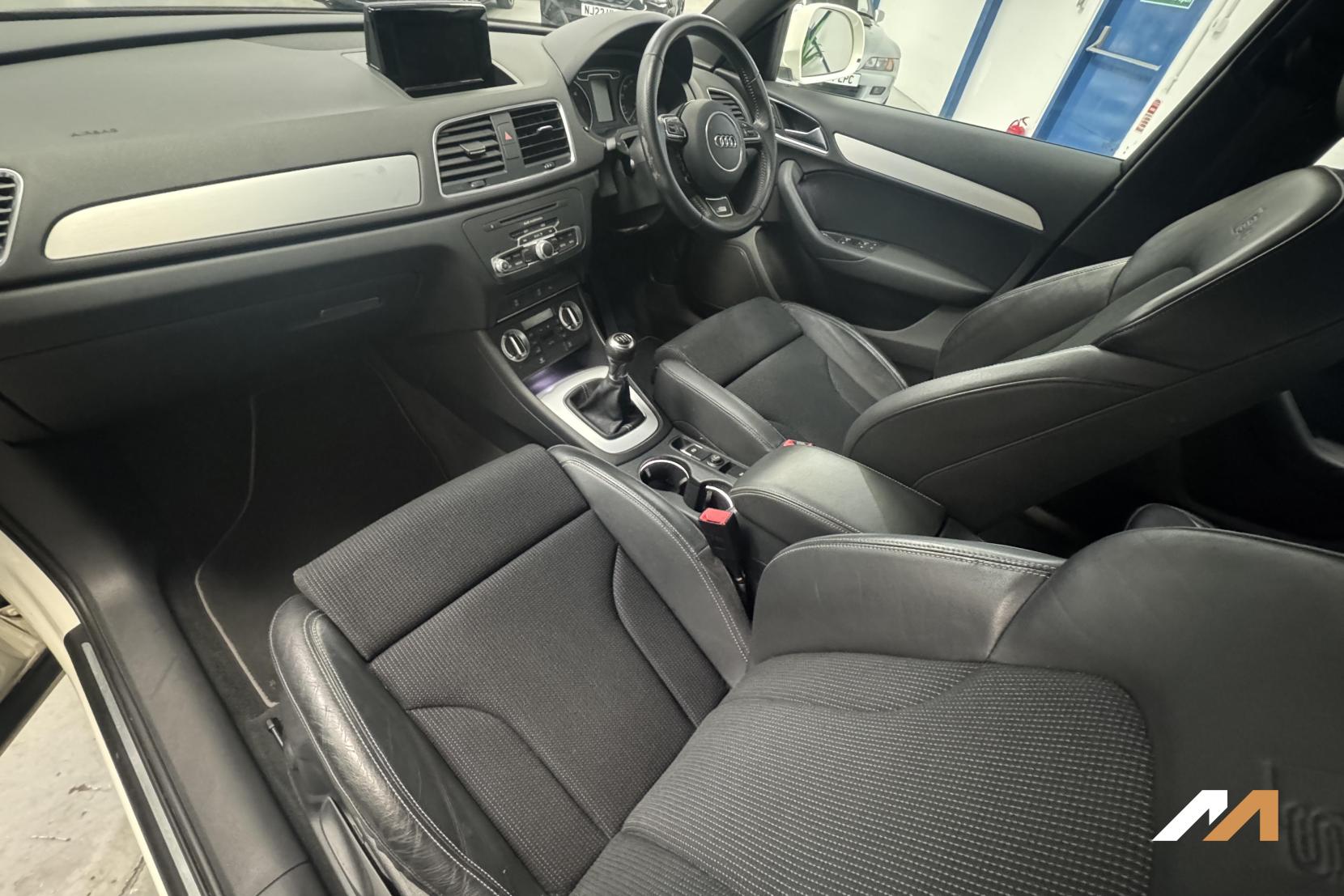 Audi Q3 2.0 TDI S line SUV 5dr Diesel Manual Euro 5 (s/s) (140 ps)