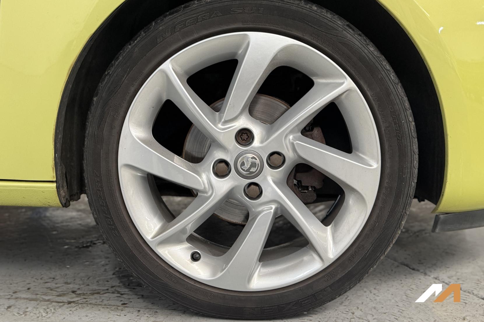 Vauxhall ADAM 1.2 16v SLAM Hatchback 3dr Petrol Manual Euro 5 (70 ps)