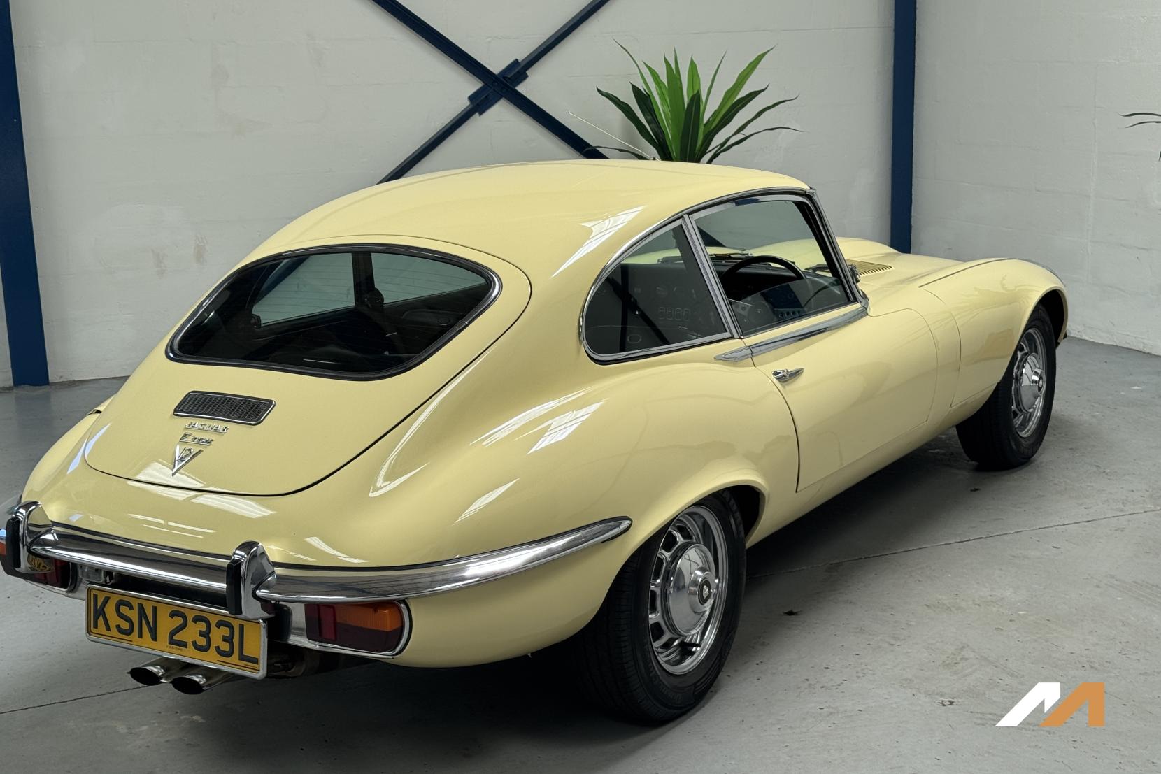 Jaguar E-Type V12