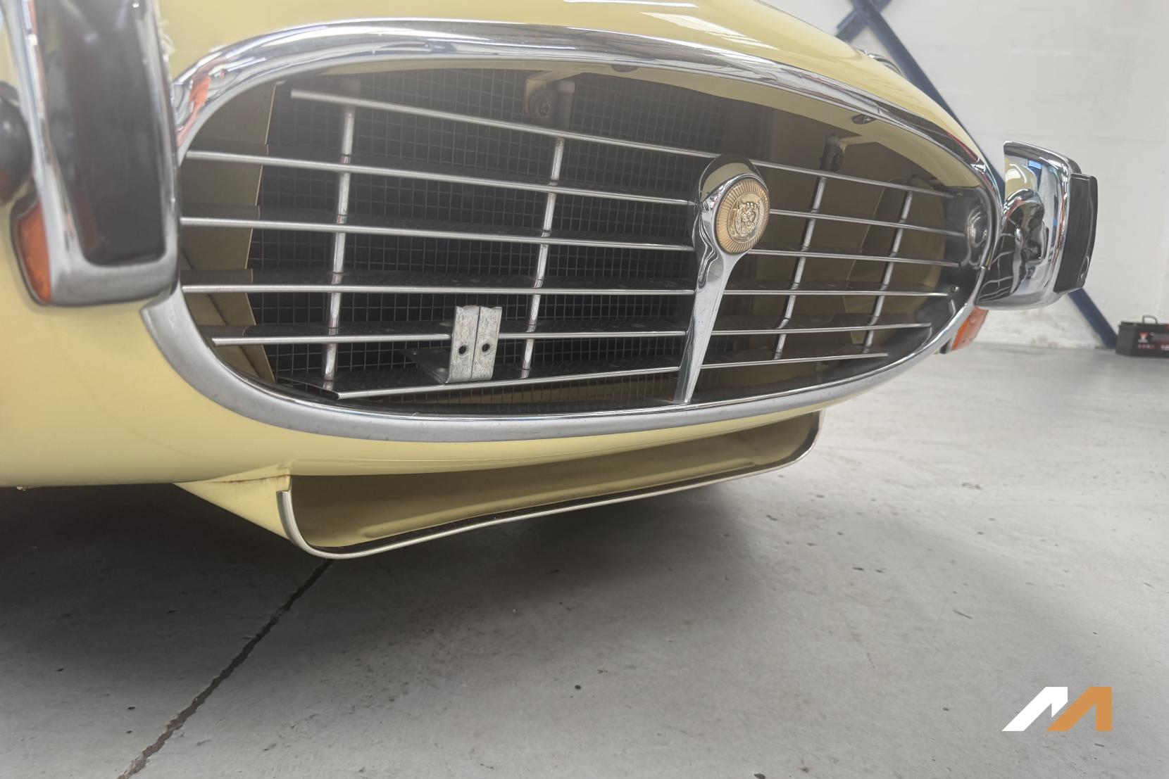 Jaguar E-Type V12