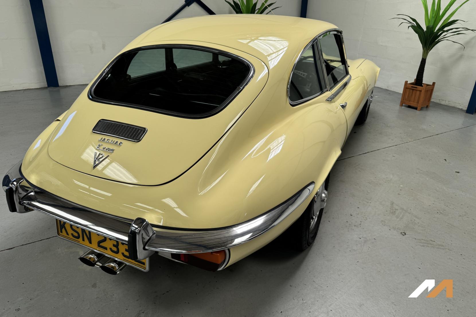 Jaguar E-Type V12