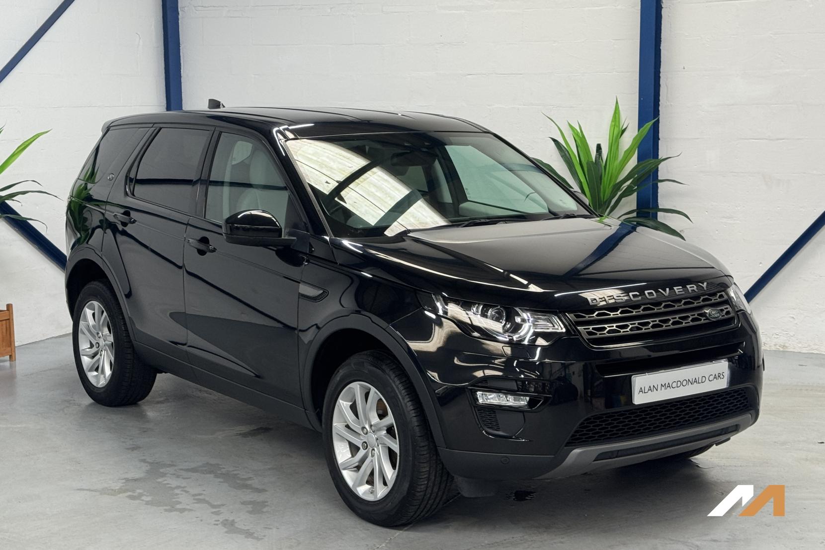 Land Rover Discovery Sport 2.0 TD4 SE Tech SUV 5dr Diesel Manual 4WD Euro 6 (s/s) (180 ps)