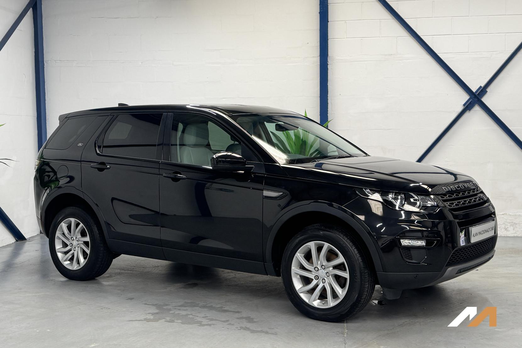 Land Rover Discovery Sport 2.0 TD4 SE Tech SUV 5dr Diesel Manual 4WD Euro 6 (s/s) (180 ps)
