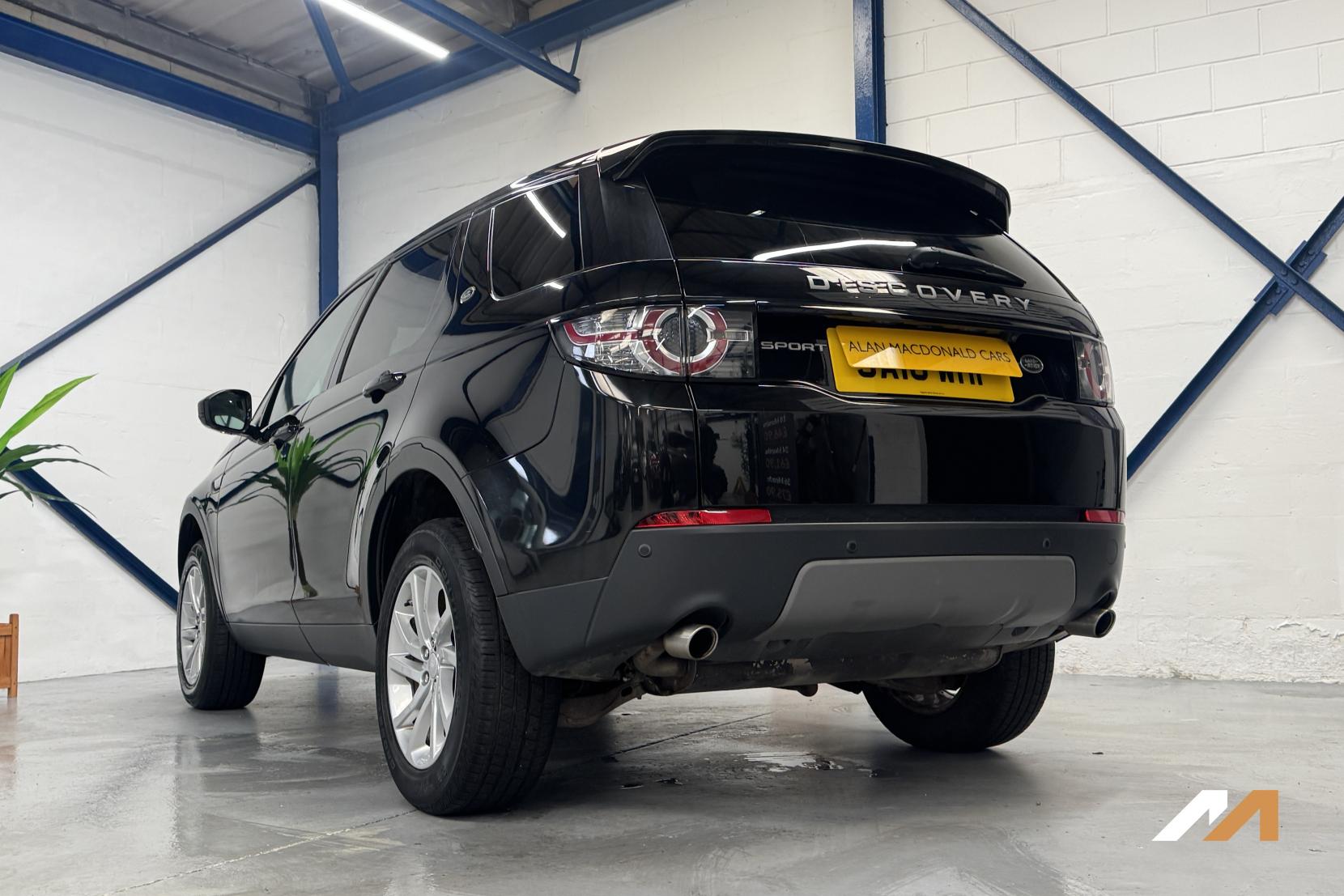Land Rover Discovery Sport 2.0 TD4 SE Tech SUV 5dr Diesel Manual 4WD Euro 6 (s/s) (180 ps)