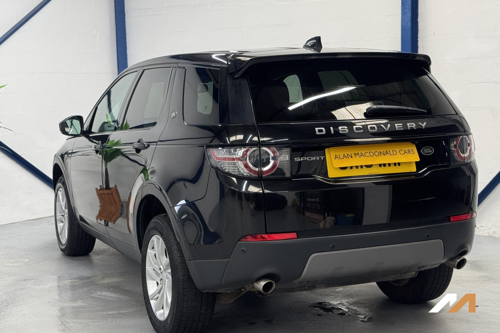 Land Rover Discovery Sport 2.0 TD4 SE Tech SUV 5dr Diesel Manual 4WD Euro 6 (s/s) (180 ps)