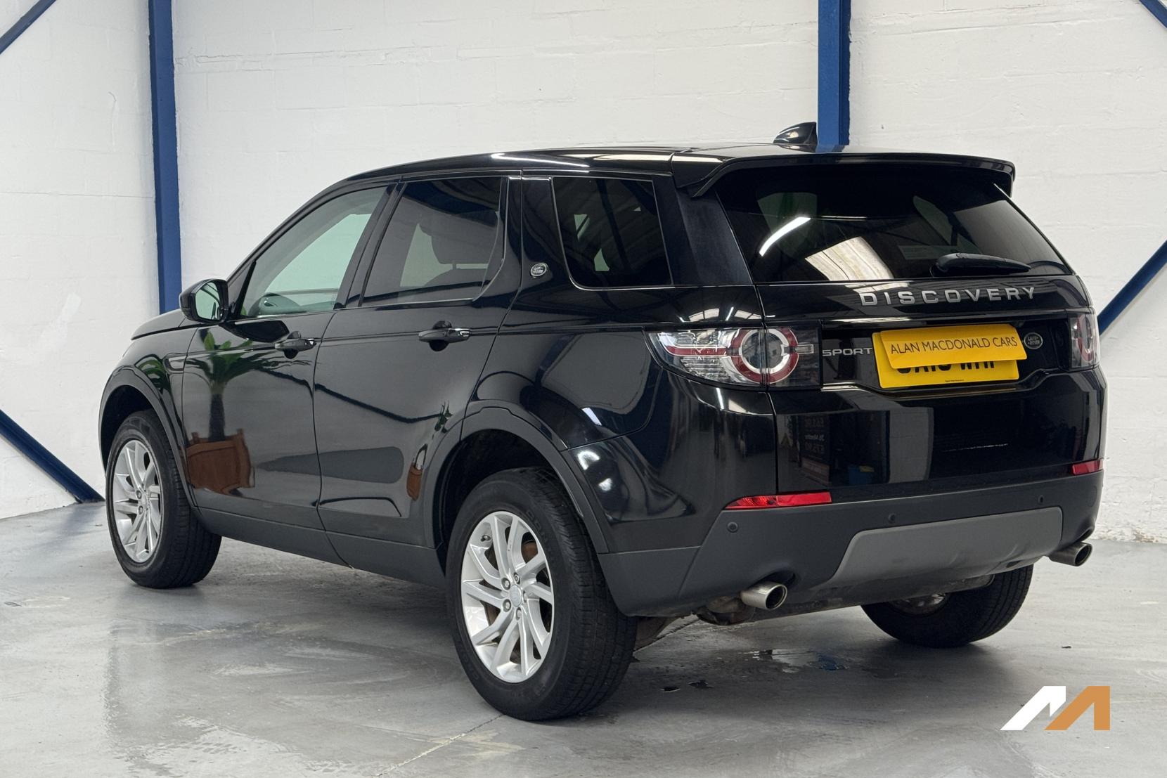 Land Rover Discovery Sport 2.0 TD4 SE Tech SUV 5dr Diesel Manual 4WD Euro 6 (s/s) (180 ps)