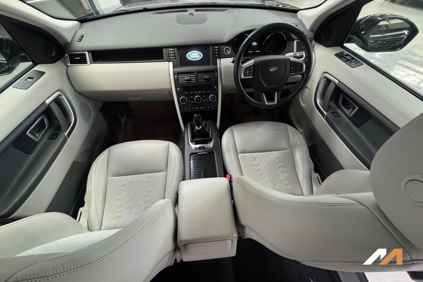 Land Rover Discovery Sport 2.0 TD4 SE Tech SUV 5dr Diesel Manual 4WD Euro 6 (s/s) (180 ps)