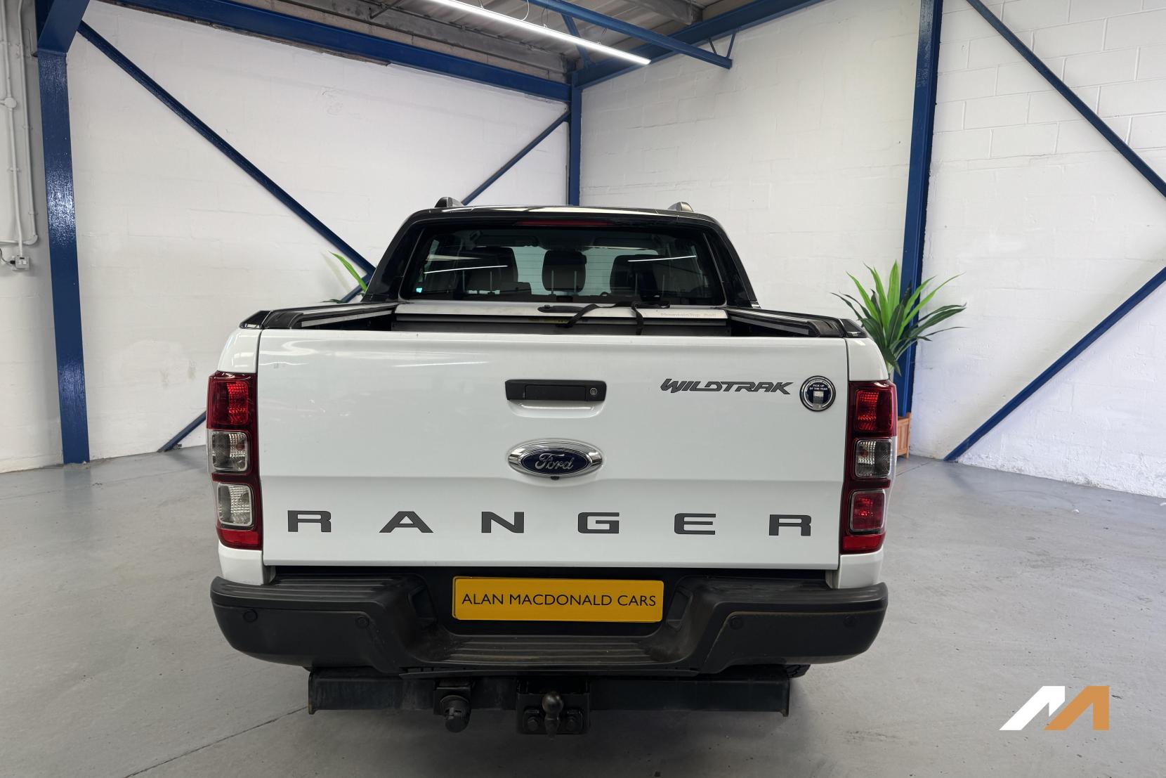 Ford Ranger 3.2 TDCi Wildtrak Pickup Double Cab 4dr Diesel Auto 4WD Euro 5 (200 ps)