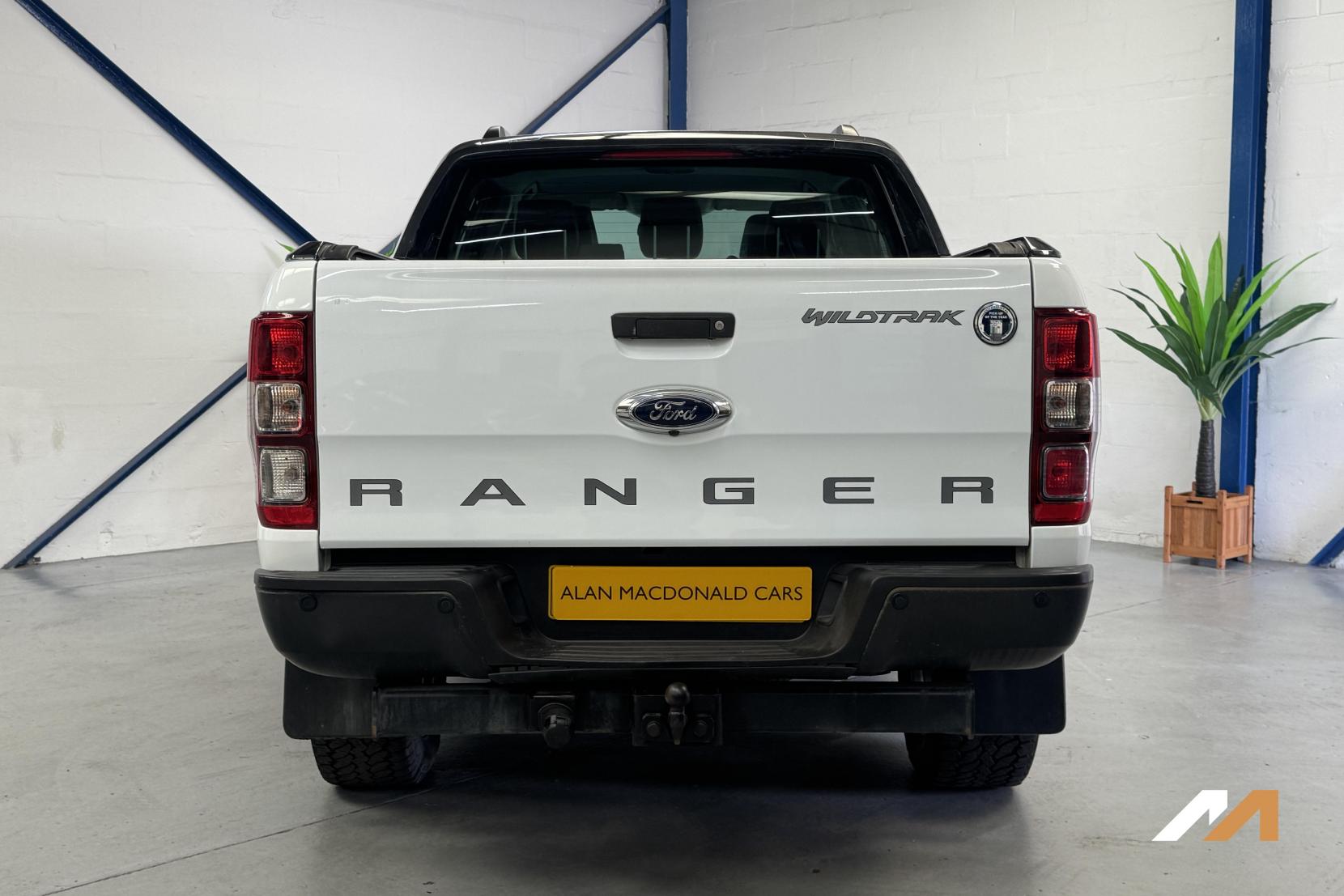 Ford Ranger 3.2 TDCi Wildtrak Pickup Double Cab 4dr Diesel Auto 4WD Euro 5 (200 ps)