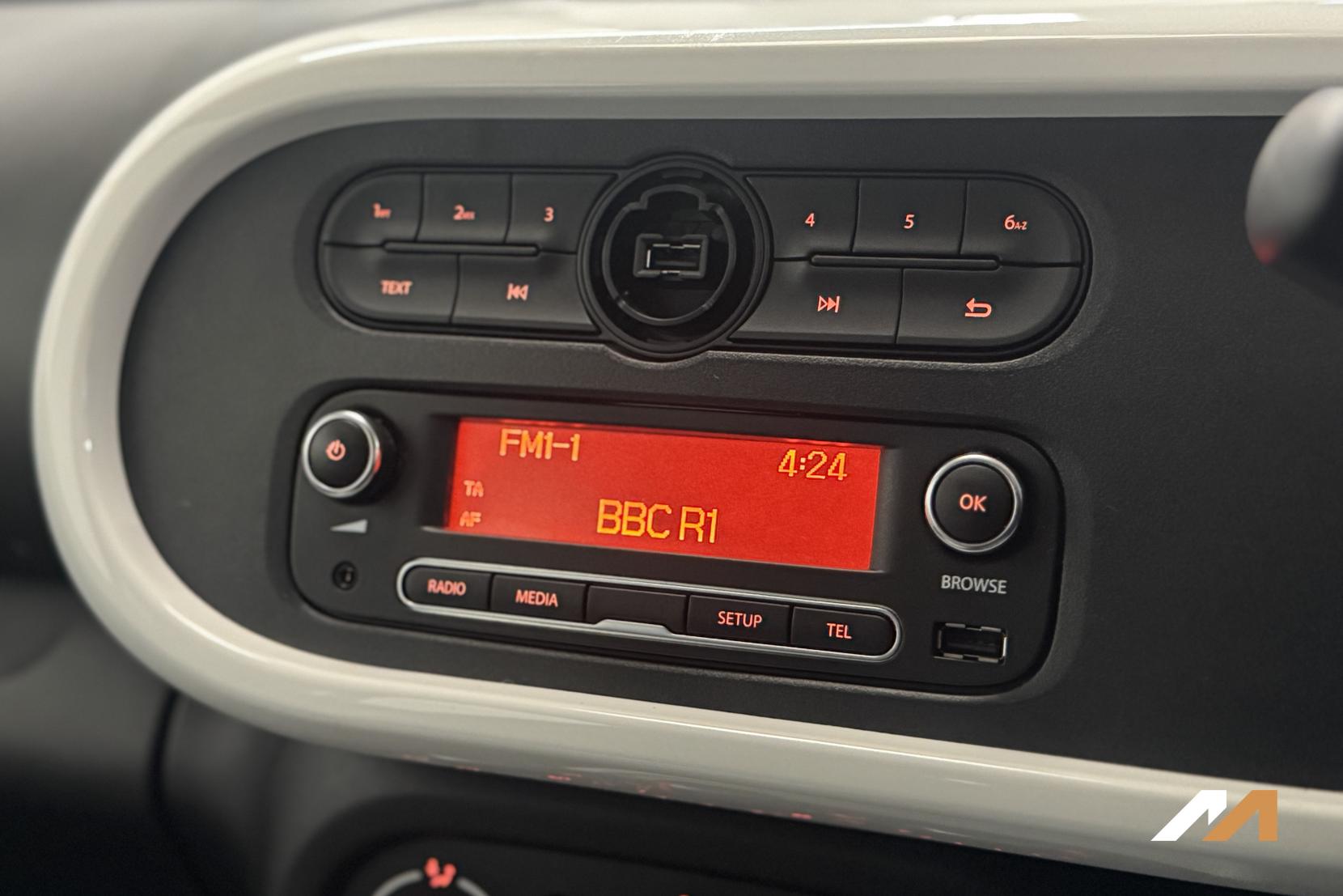 Renault Twingo 0.9 TCe Dynamique Hatchback 5dr Petrol EDC Euro 6 (90 ps)