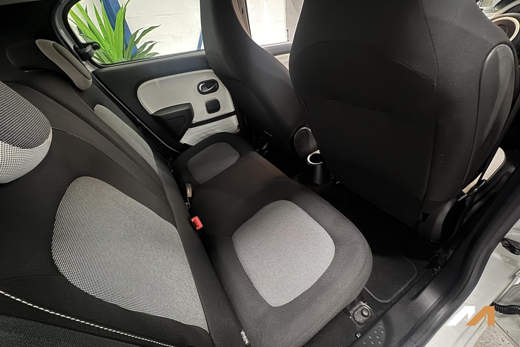 Renault Twingo 0.9 TCe Dynamique Hatchback 5dr Petrol EDC Euro 6 (90 ps)