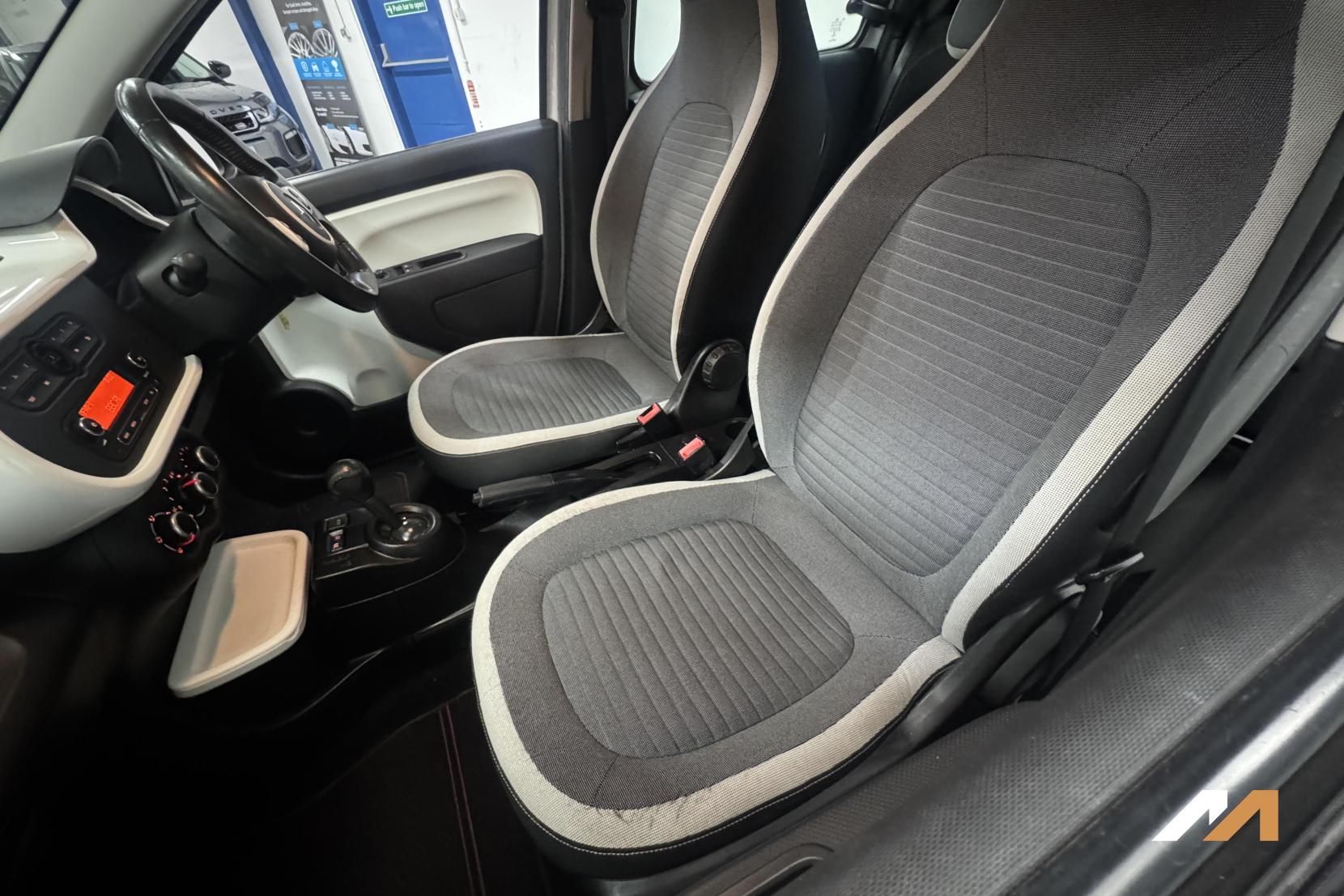 Renault Twingo 0.9 TCe Dynamique Hatchback 5dr Petrol EDC Euro 6 (90 ps)