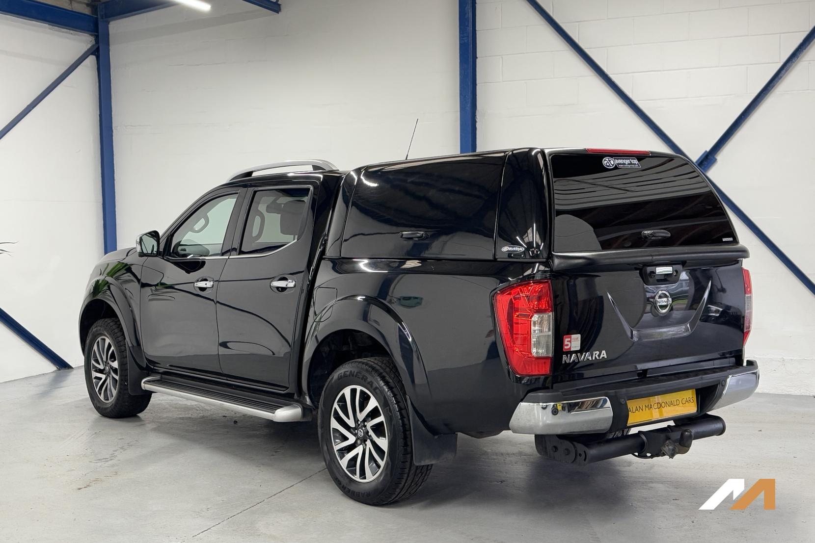 Nissan Navara 2.3 dCi Tekna Pickup Double Cab 4dr Diesel Auto 4WD Euro 6 (190 ps)