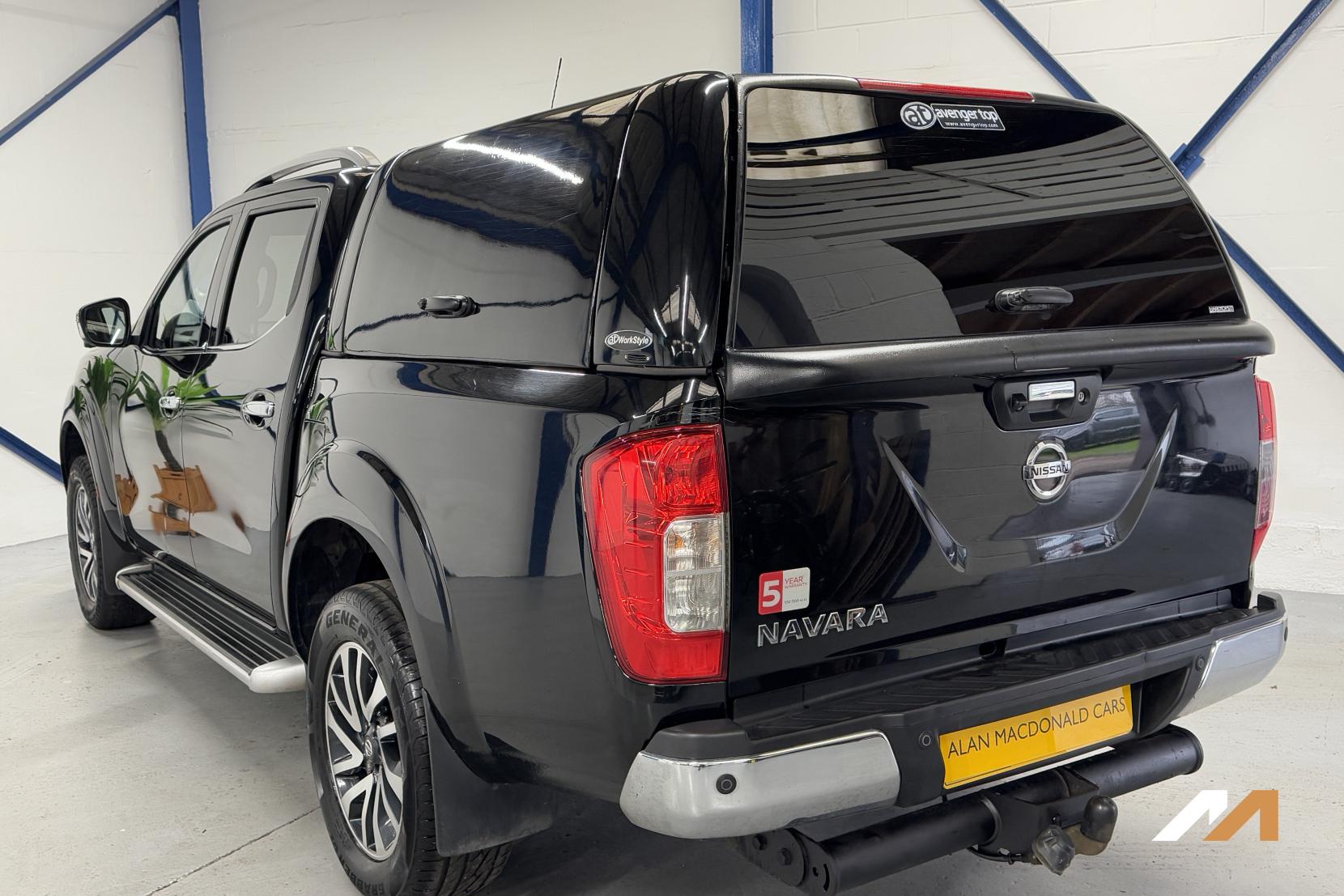 Nissan Navara 2.3 dCi Tekna Pickup Double Cab 4dr Diesel Auto 4WD Euro 6 (190 ps)