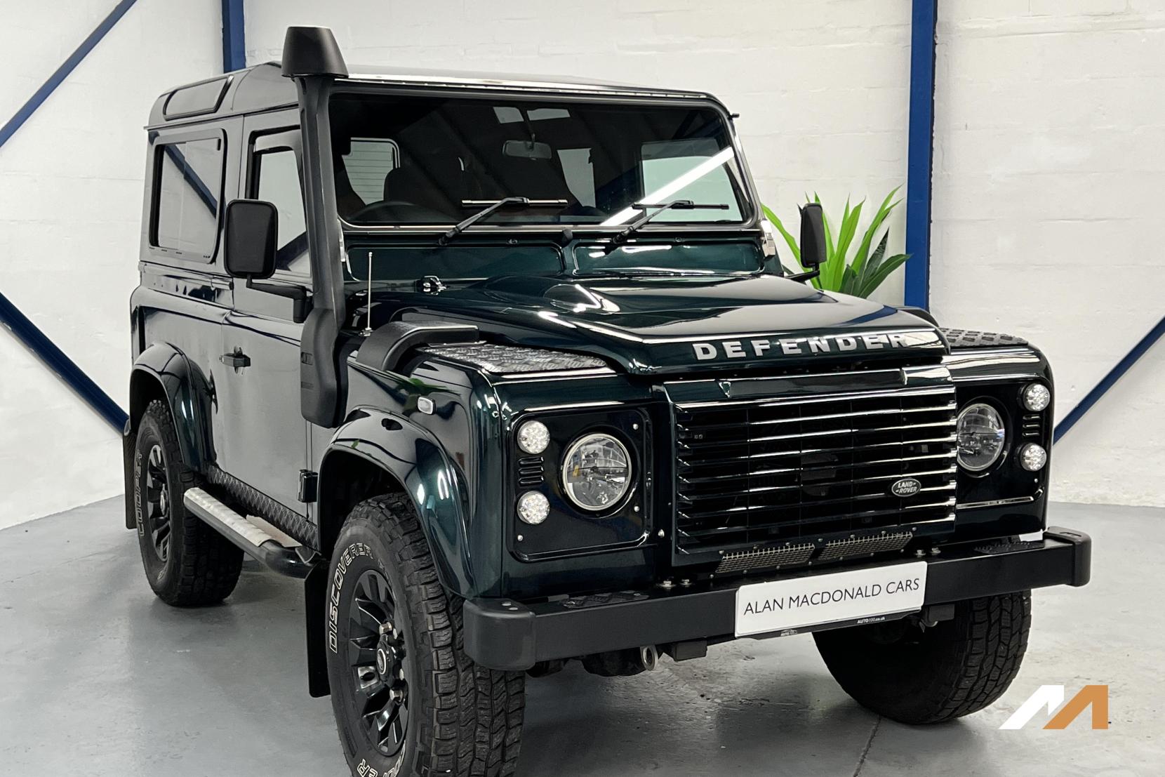 Land Rover Defender 90 2.2 TDCi XS Station Wagon 3dr Diesel Manual 4WD Euro 5 (122 ps)