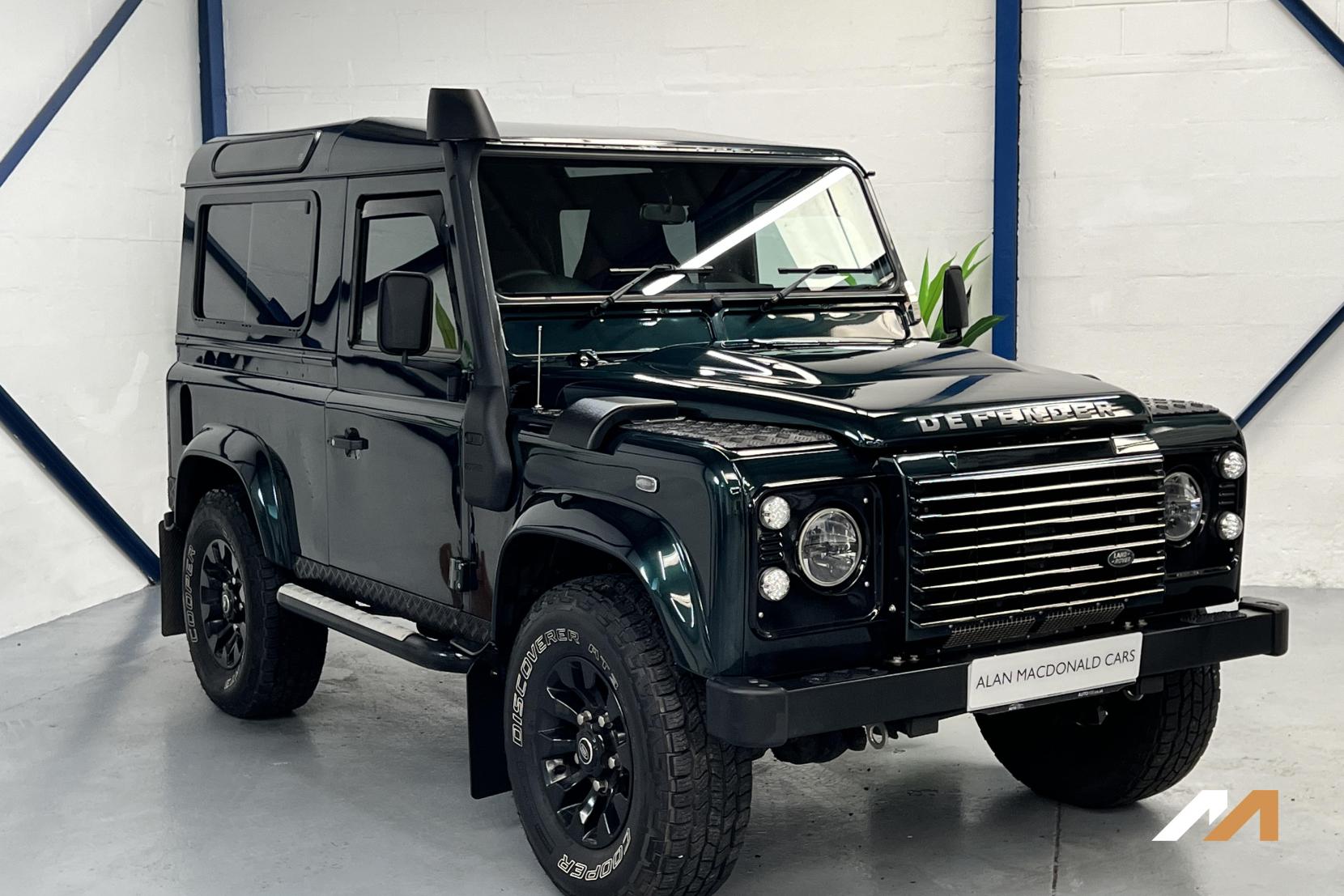 Land Rover Defender 90 2.2 TDCi XS Station Wagon 3dr Diesel Manual 4WD Euro 5 (122 ps)