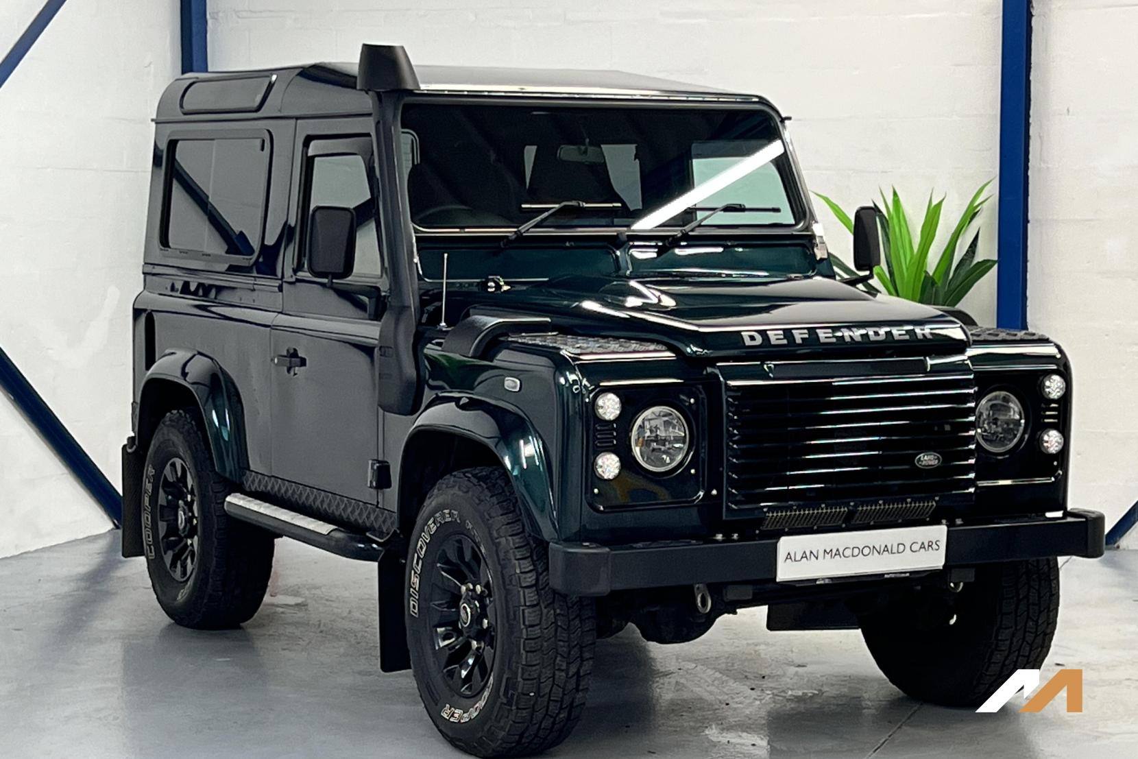 Land Rover Defender 90 2.2 TDCi XS Station Wagon 3dr Diesel Manual 4WD Euro 5 (122 ps)