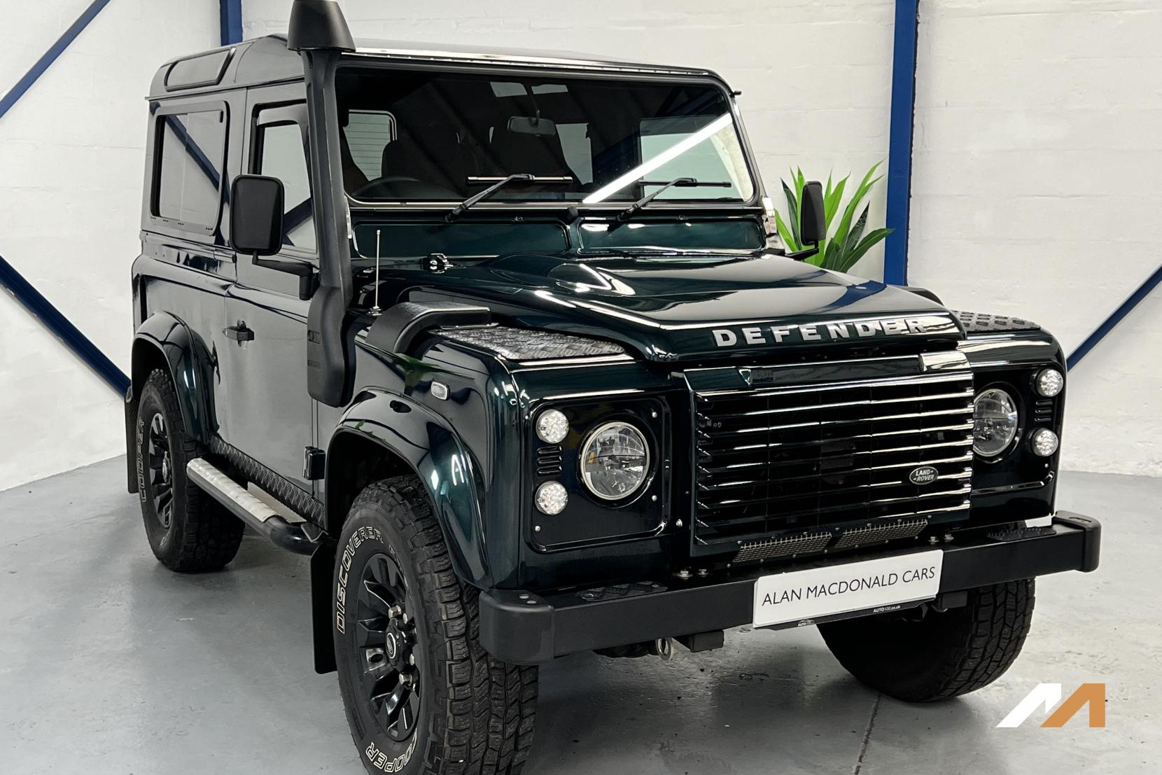 Land Rover Defender 90 2.2 TDCi XS Station Wagon 3dr Diesel Manual 4WD Euro 5 (122 ps)