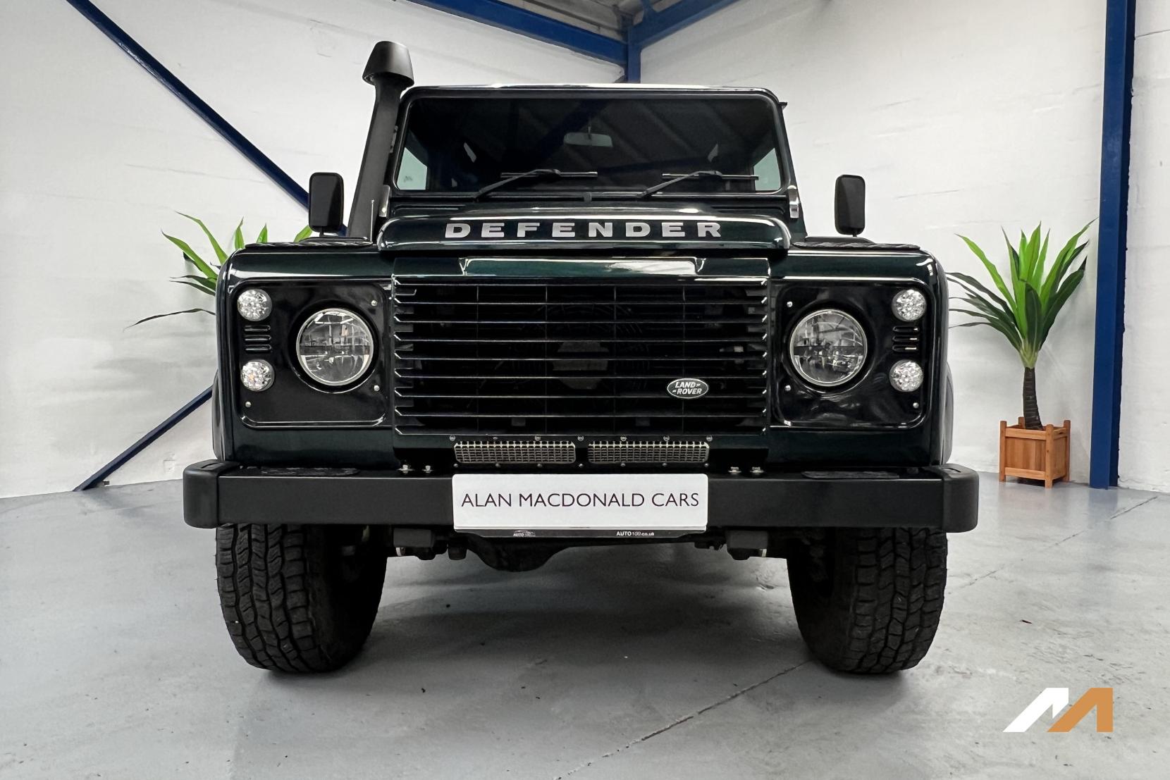 Land Rover Defender 90 2.2 TDCi XS Station Wagon 3dr Diesel Manual 4WD Euro 5 (122 ps)