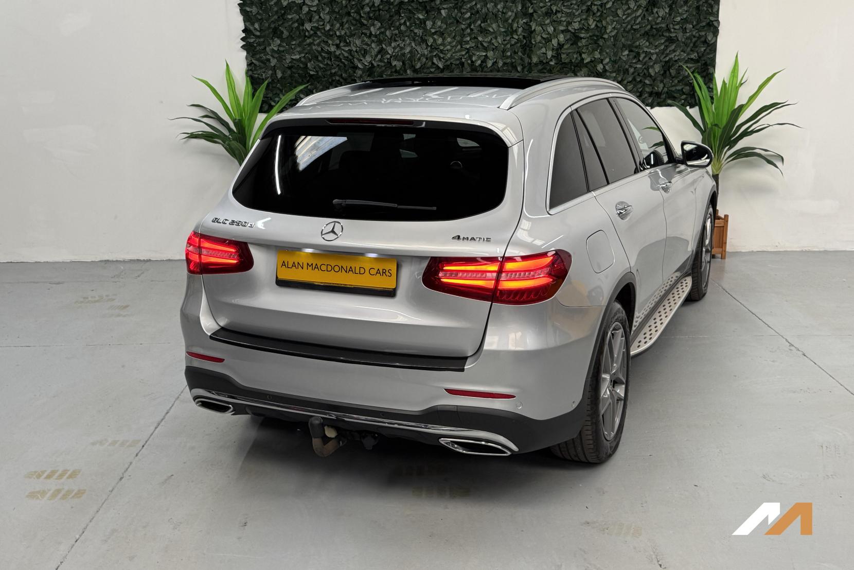 Mercedes-Benz GLC 2.1 GLC250d AMG Line (Premium Plus) SUV 5dr Diesel G-Tronic 4MATIC Euro 6 (s/s) (204 ps)