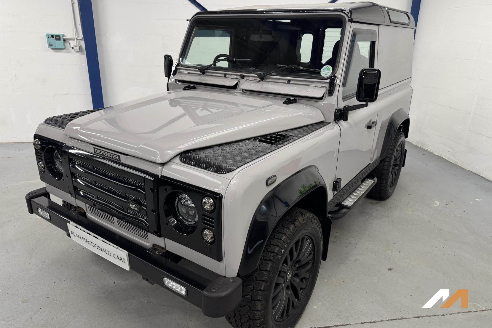 Land Rover Defender 90 2.5 TD5 County Hard Top SUV 3dr Diesel Manual SWB (282 g/km, 120 bhp)
