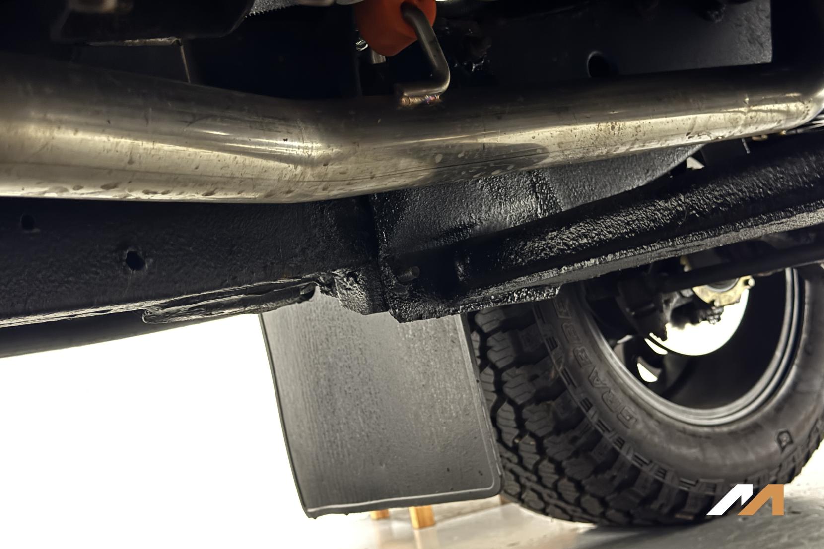 Land Rover Defender 90 2.5 TD5 County Hard Top SUV 3dr Diesel Manual SWB (282 g/km, 120 bhp)