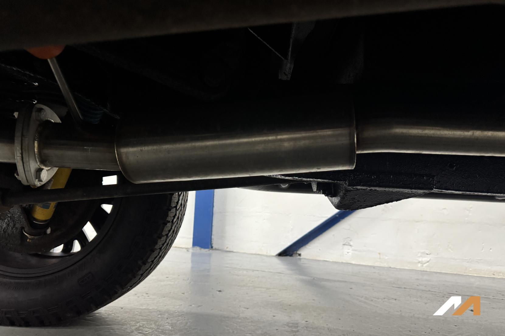 Land Rover Defender 90 2.5 TD5 County Hard Top SUV 3dr Diesel Manual SWB (282 g/km, 120 bhp)