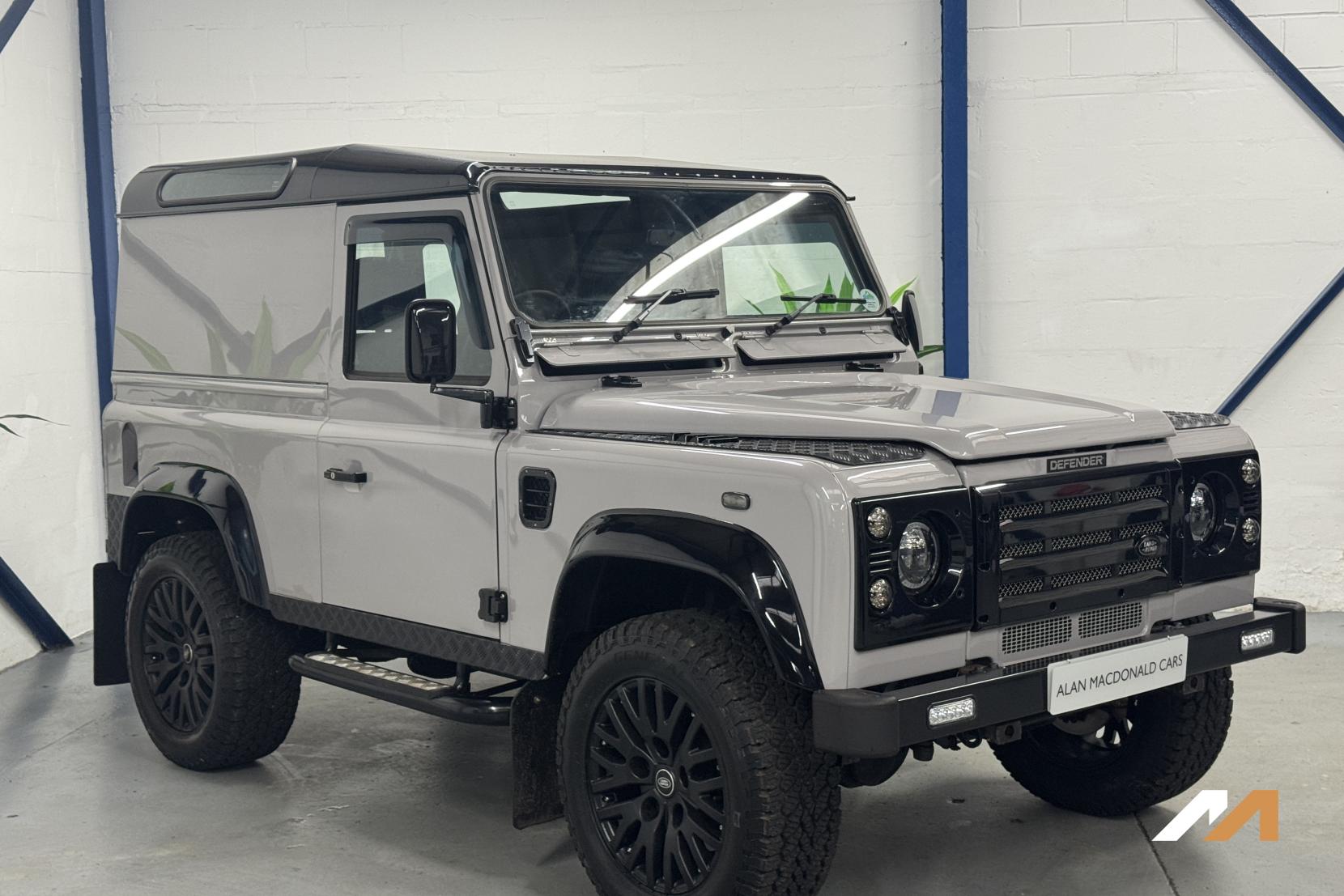 Land Rover Defender 90 2.5 TD5 County Hard Top SUV 3dr Diesel Manual SWB (282 g/km, 120 bhp)