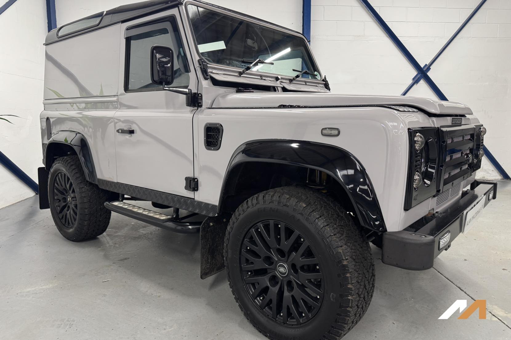 Land Rover Defender 90 2.5 TD5 County Hard Top SUV 3dr Diesel Manual SWB (282 g/km, 120 bhp)