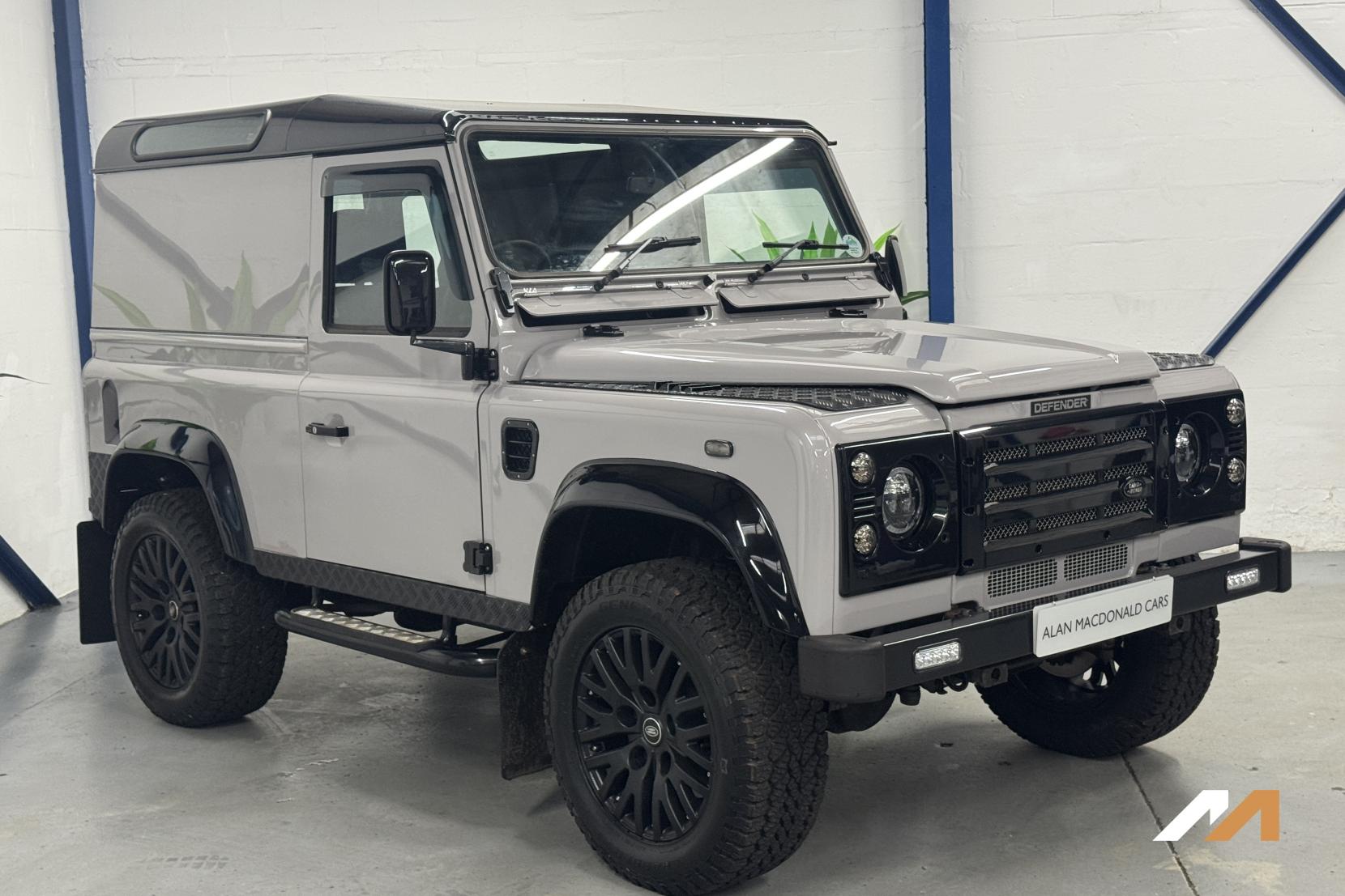 Land Rover Defender 90 2.5 TD5 County Hard Top SUV 3dr Diesel Manual SWB (282 g/km, 120 bhp)