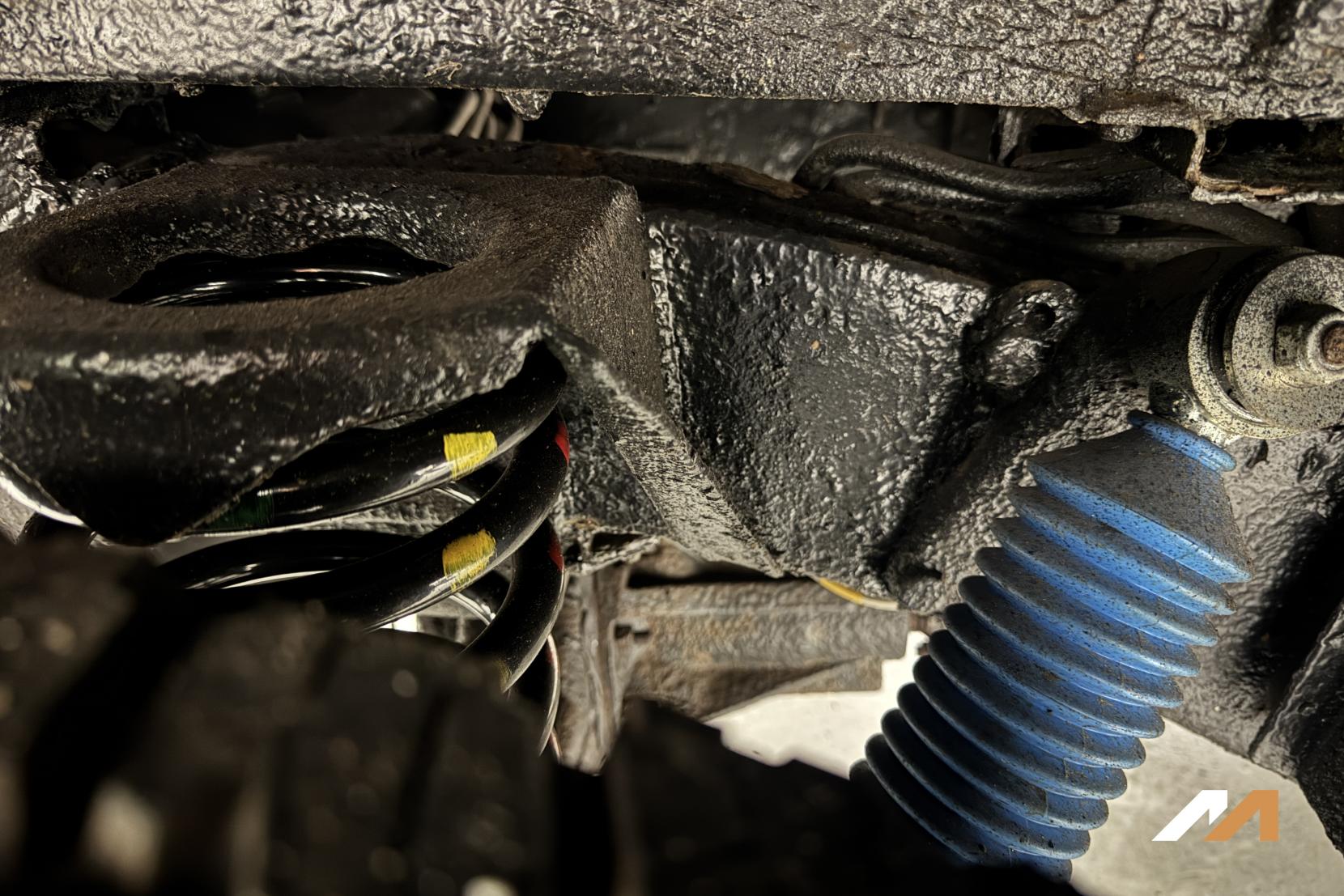 Land Rover Defender 90 2.5 TD5 County Hard Top SUV 3dr Diesel Manual SWB (282 g/km, 120 bhp)