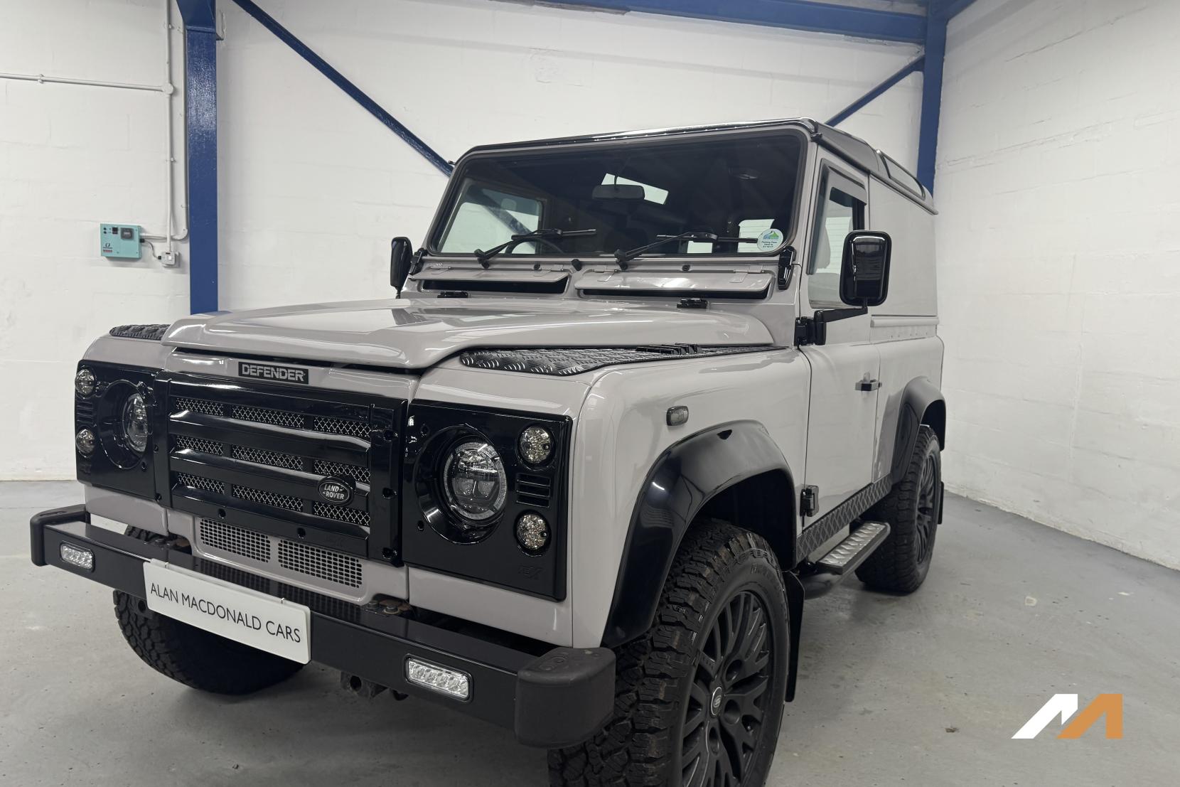 Land Rover Defender 90 2.5 TD5 County Hard Top SUV 3dr Diesel Manual SWB (282 g/km, 120 bhp)