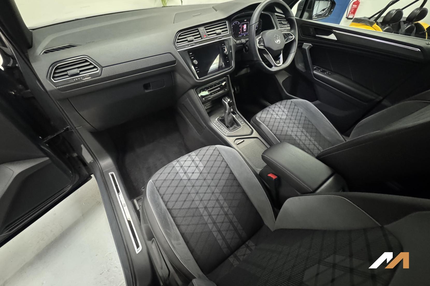 Volkswagen Tiguan 1.5 TSI R-Line SUV 5dr Petrol DSG Euro 6 (s/s) (150 ps)