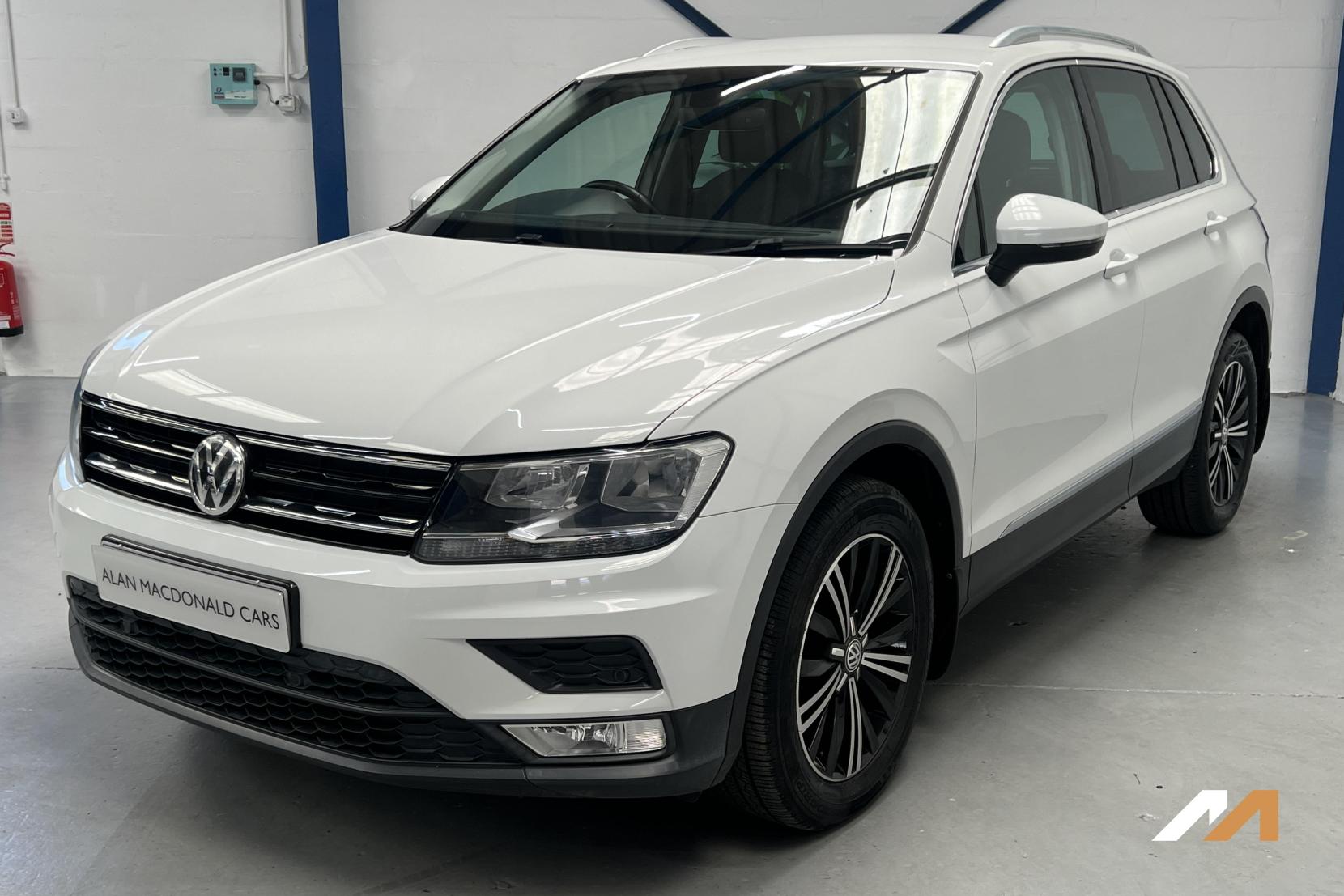 Volkswagen Tiguan 2.0 TDI BlueMotion Tech SE Navigation SUV 5dr Diesel Manual 4Motion Euro 6 (s/s) (150 ps)