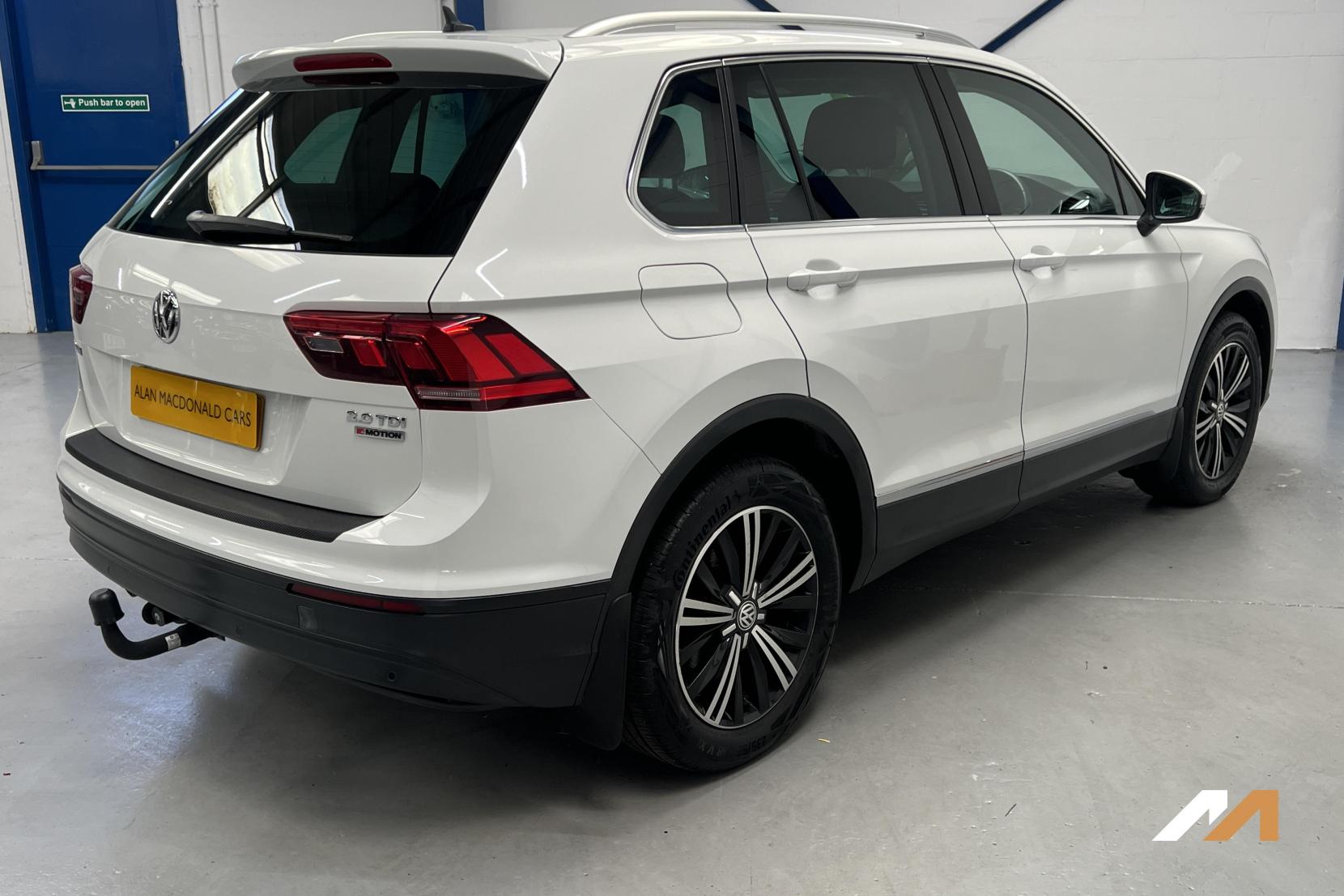 Volkswagen Tiguan 2.0 TDI BlueMotion Tech SE Navigation SUV 5dr Diesel Manual 4Motion Euro 6 (s/s) (150 ps)