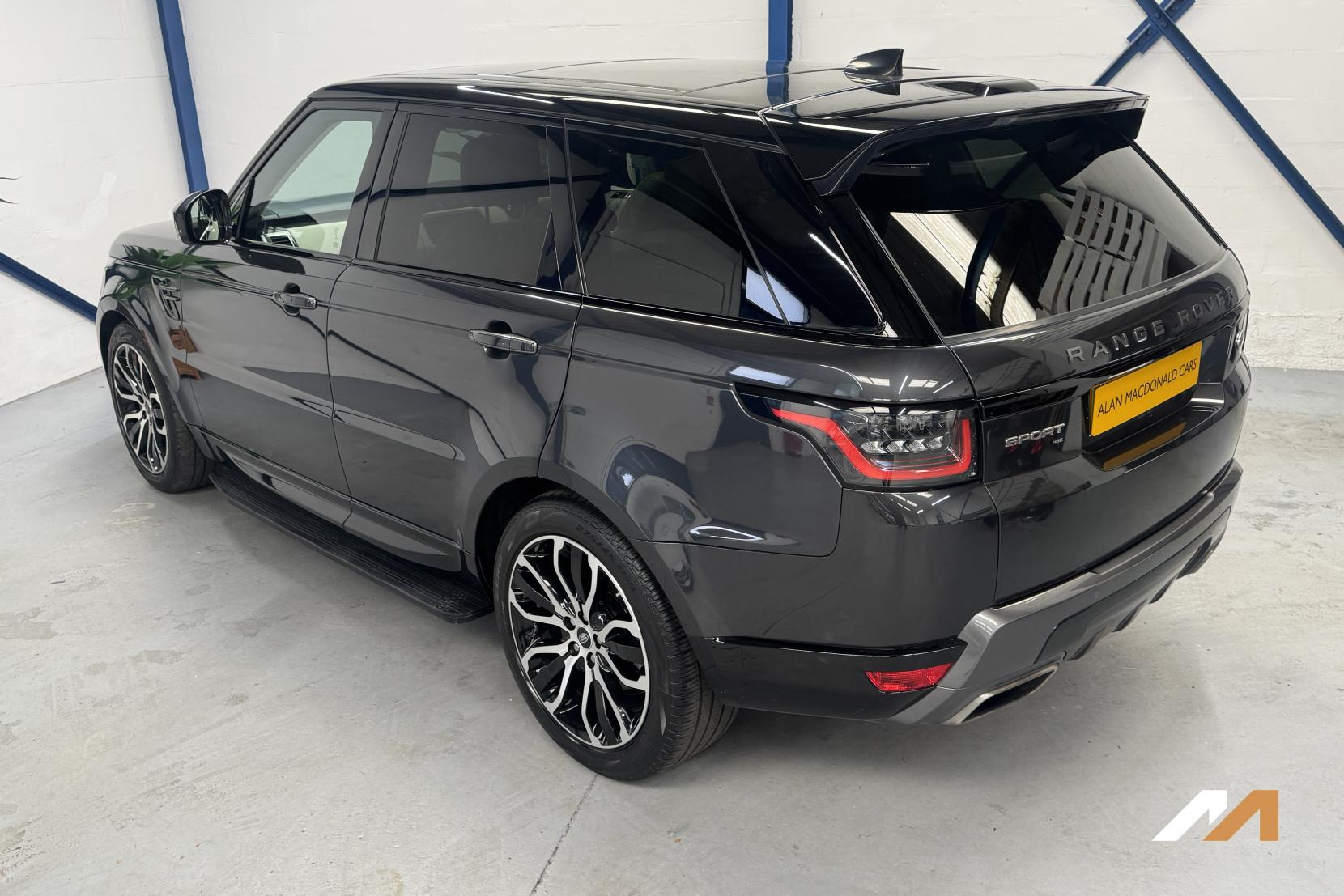 Land Rover Range Rover Sport 3.0 D300 MHEV HSE Silver SUV 5dr Diesel Auto 4WD Euro 6 (s/s) (300 ps)