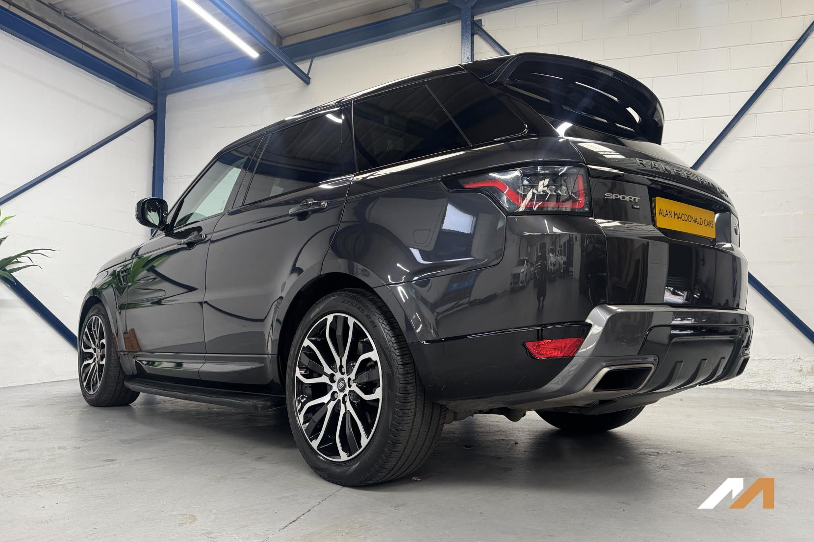 Land Rover Range Rover Sport 3.0 D300 MHEV HSE Silver SUV 5dr Diesel Auto 4WD Euro 6 (s/s) (300 ps)