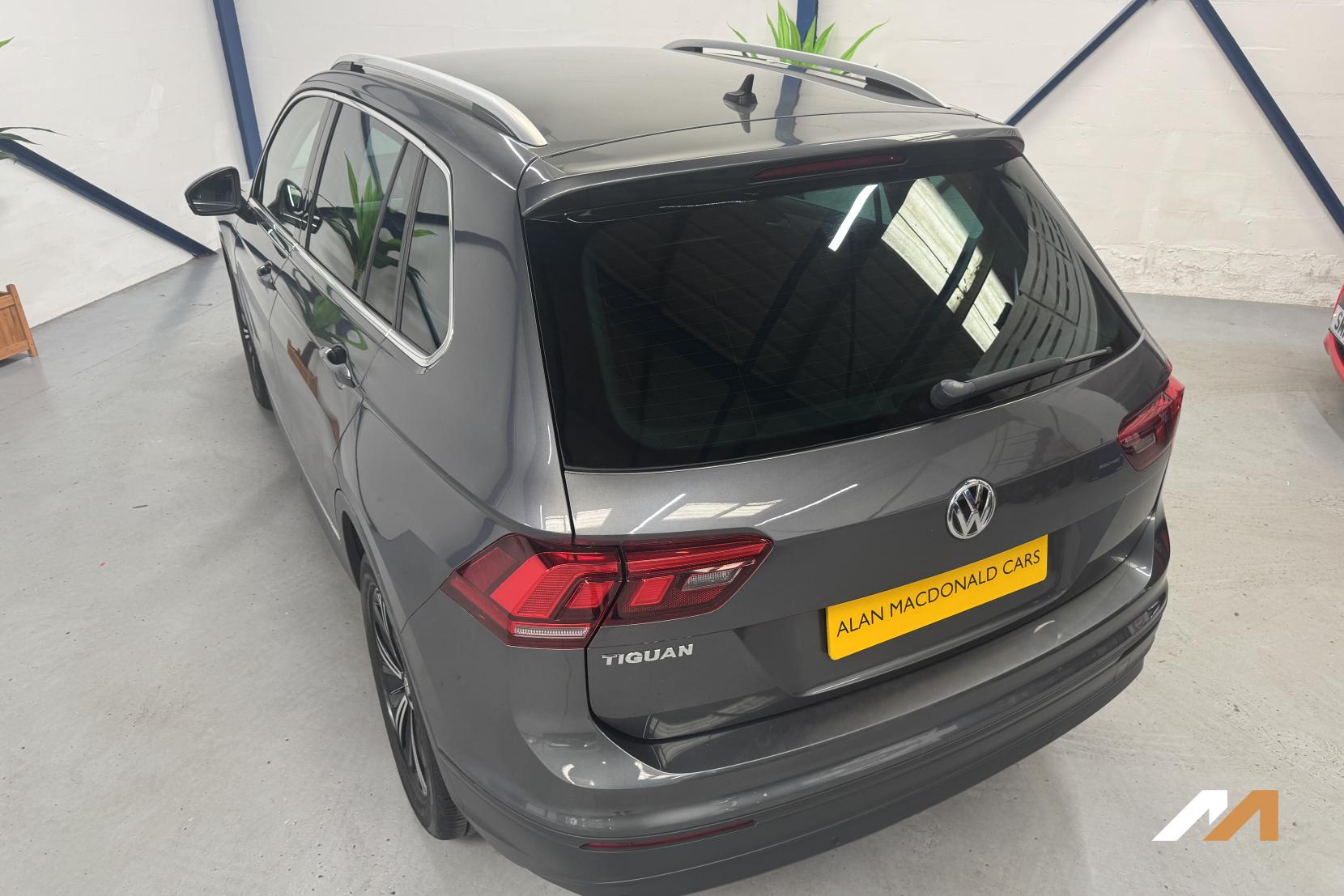 Volkswagen Tiguan 1.4 TSI SE Navigation SUV 5dr Petrol Manual Euro 6 (s/s) (125 ps)