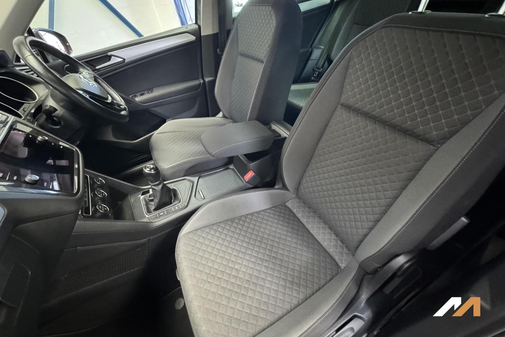 Volkswagen Tiguan 1.4 TSI SE Navigation SUV 5dr Petrol Manual Euro 6 (s/s) (125 ps)