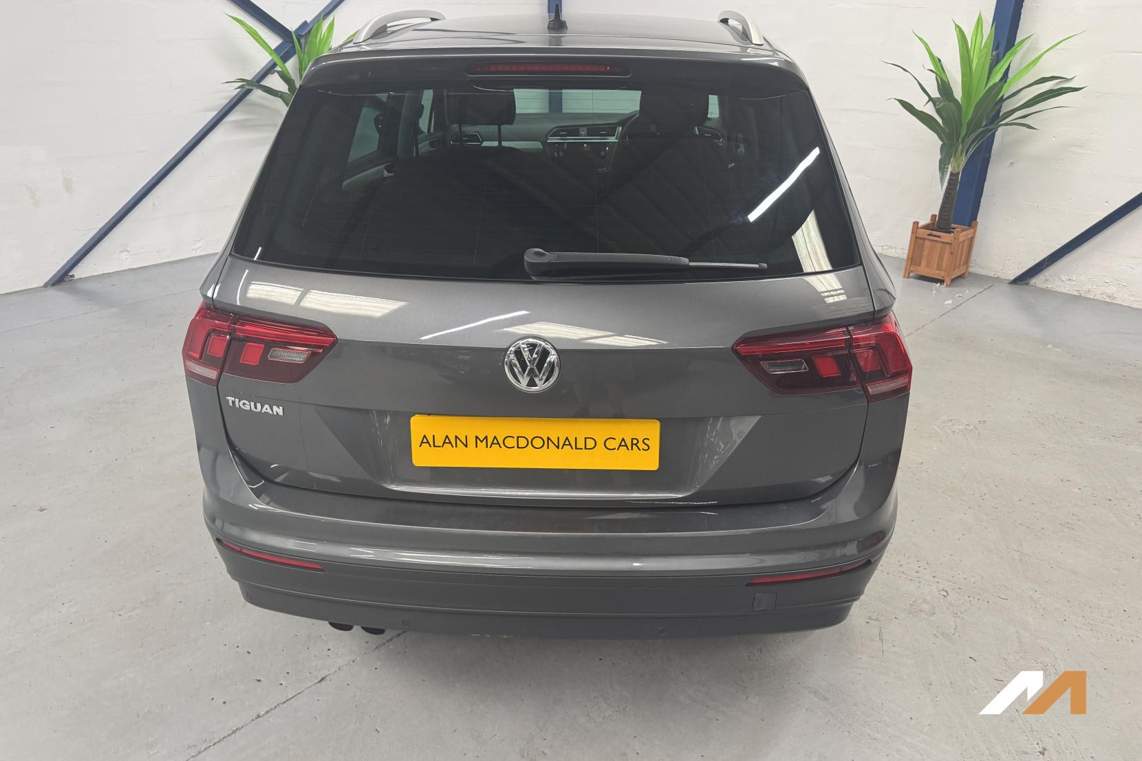 Volkswagen Tiguan 1.4 TSI SE Navigation SUV 5dr Petrol Manual Euro 6 (s/s) (125 ps)