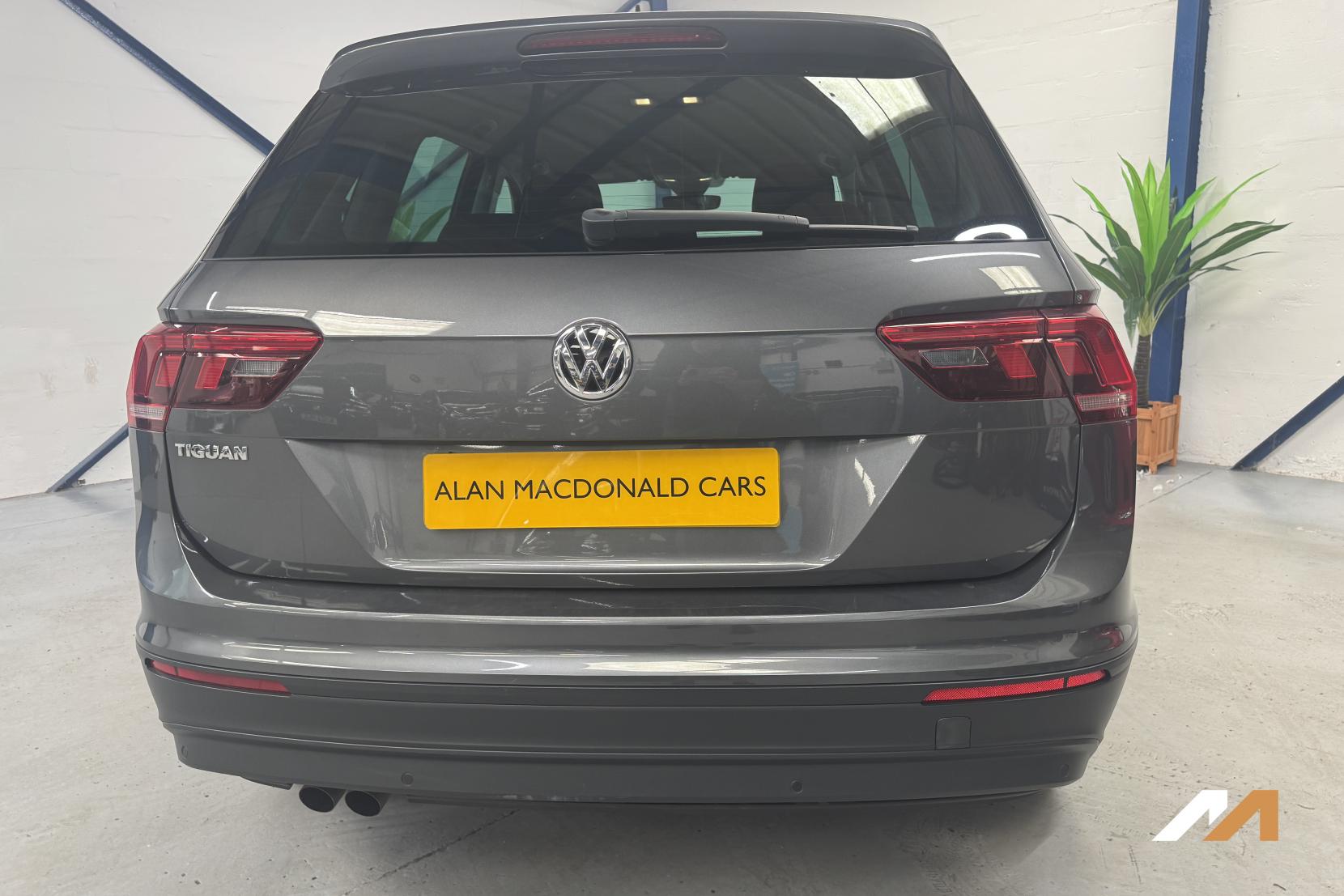 Volkswagen Tiguan 1.4 TSI SE Navigation SUV 5dr Petrol Manual Euro 6 (s/s) (125 ps)