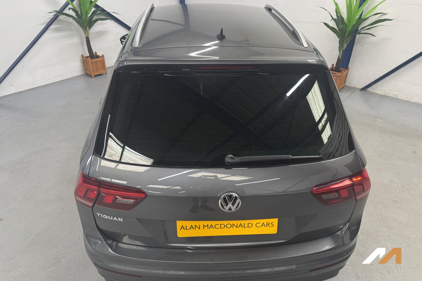 Volkswagen Tiguan 1.4 TSI SE Navigation SUV 5dr Petrol Manual Euro 6 (s/s) (125 ps)