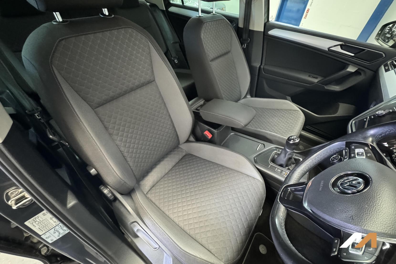 Volkswagen Tiguan 1.4 TSI SE Navigation SUV 5dr Petrol Manual Euro 6 (s/s) (125 ps)