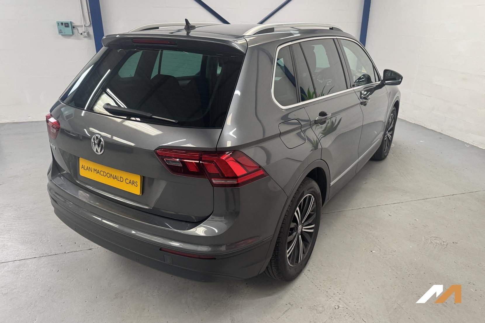 Volkswagen Tiguan 1.4 TSI SE Navigation SUV 5dr Petrol Manual Euro 6 (s/s) (125 ps)