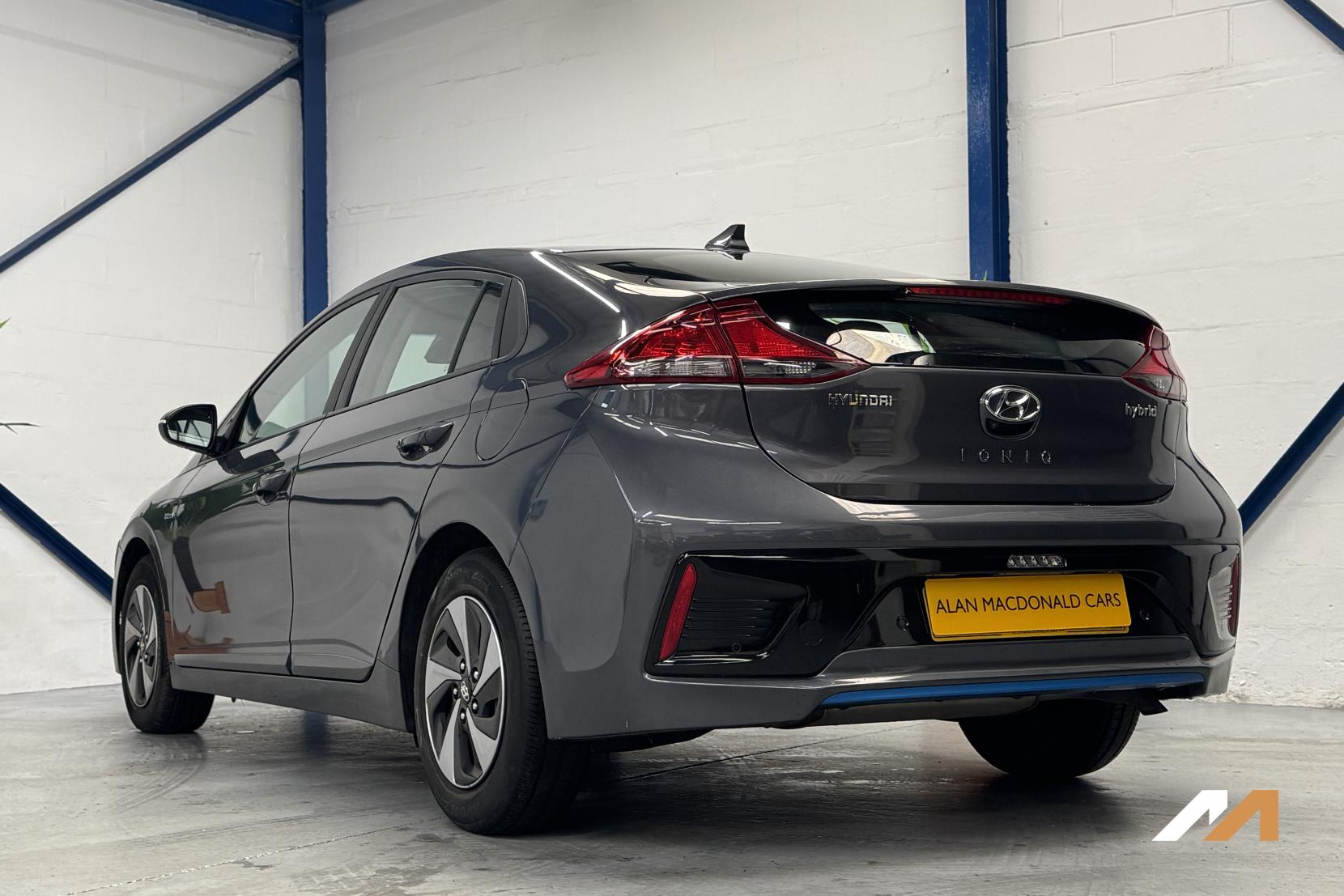 Hyundai IONIQ 1.6 h-GDi GPF SE Hatchback 5dr Petrol Hybrid DCT Euro 6 (s/s) (141 ps)